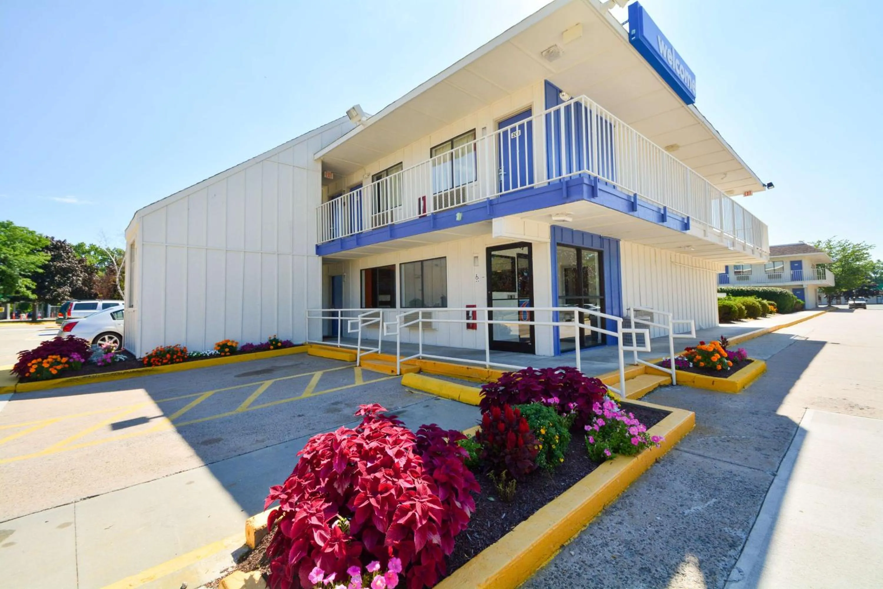 Property building in Motel 6-Windsor Locks, CT - Hartford