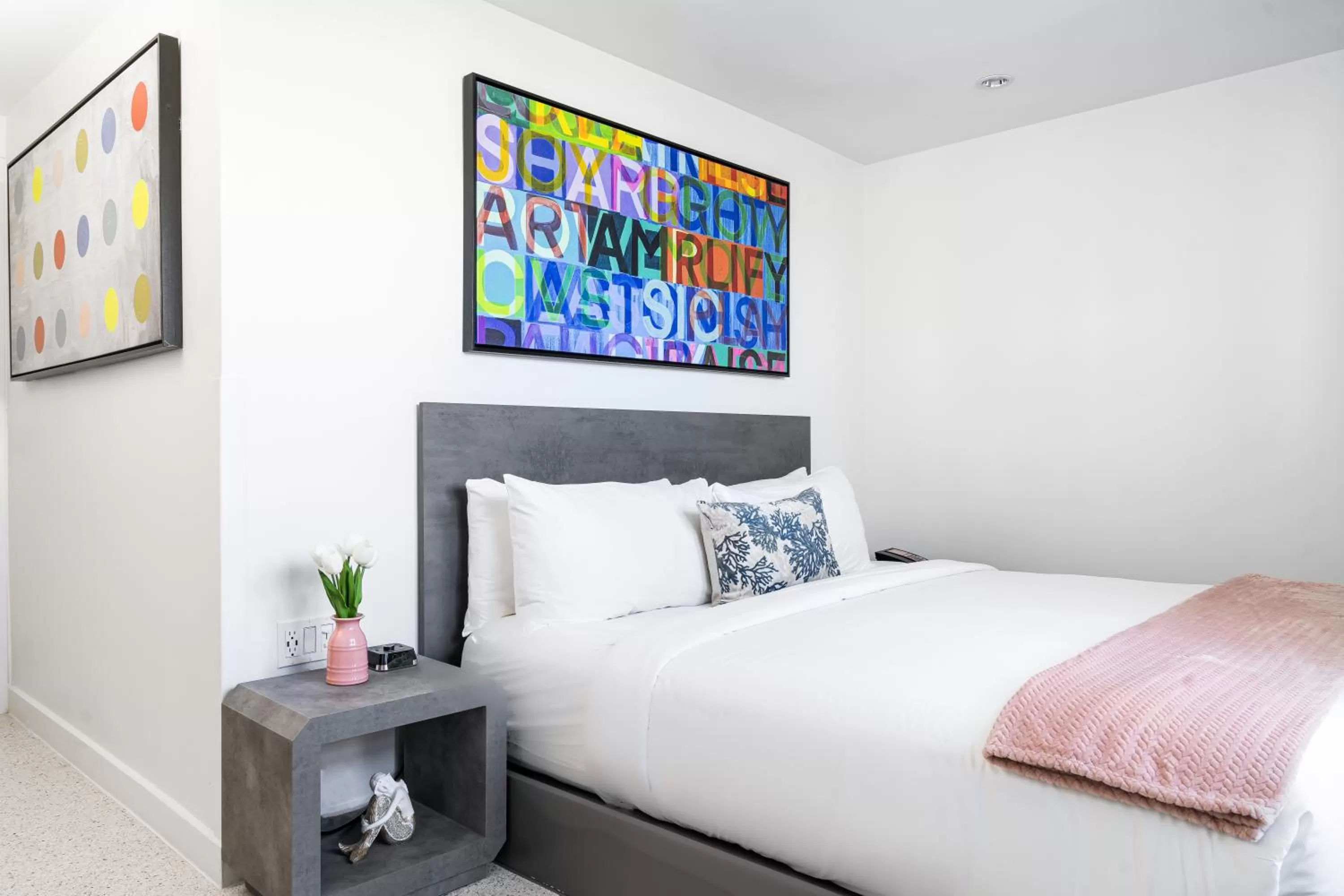 Bed in Clevelander Hotel