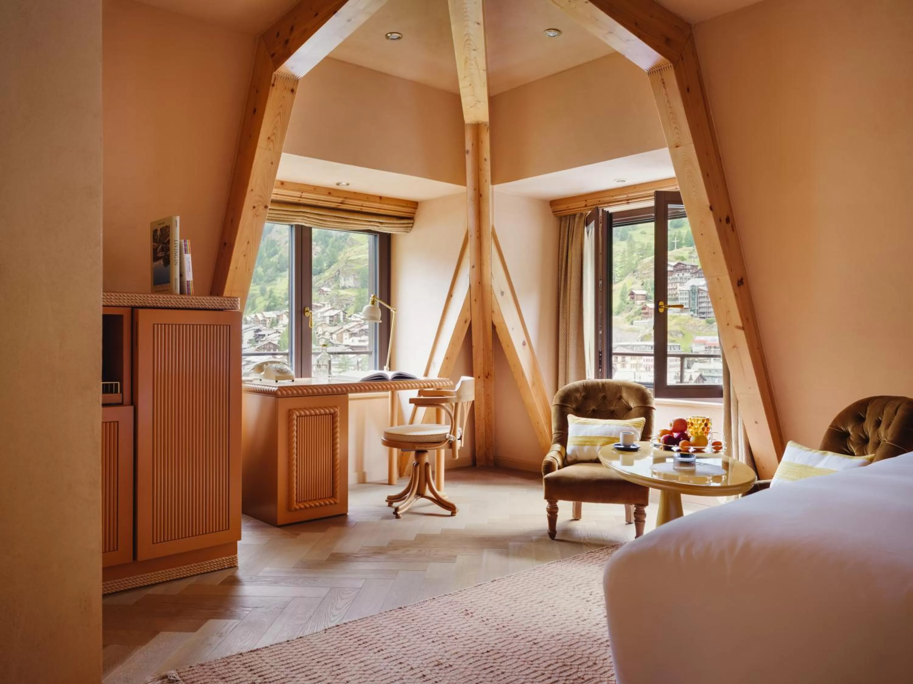 Photo of the whole room, Bed in BEAUSiTE Zermatt