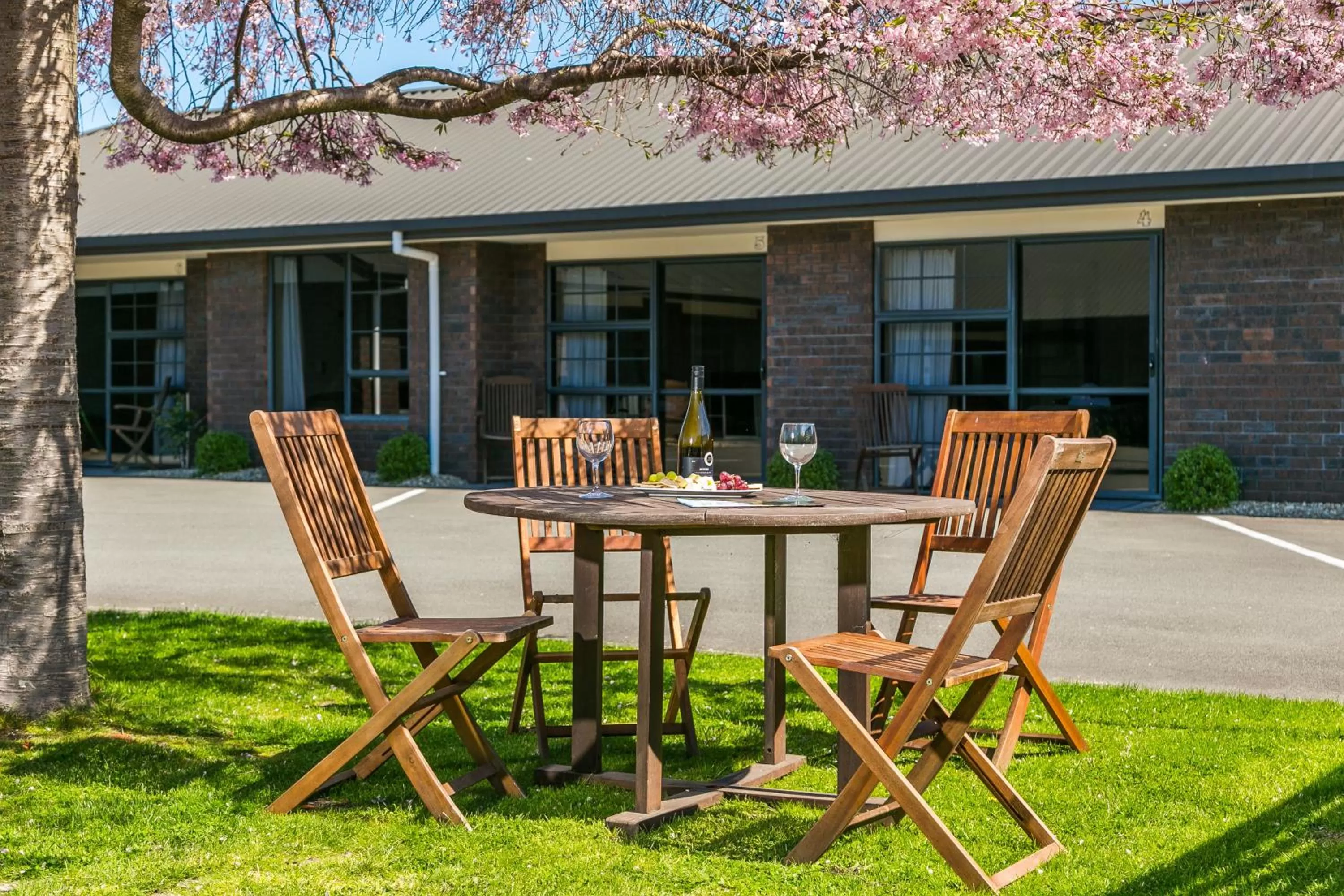 Garden in Aston Court Motel