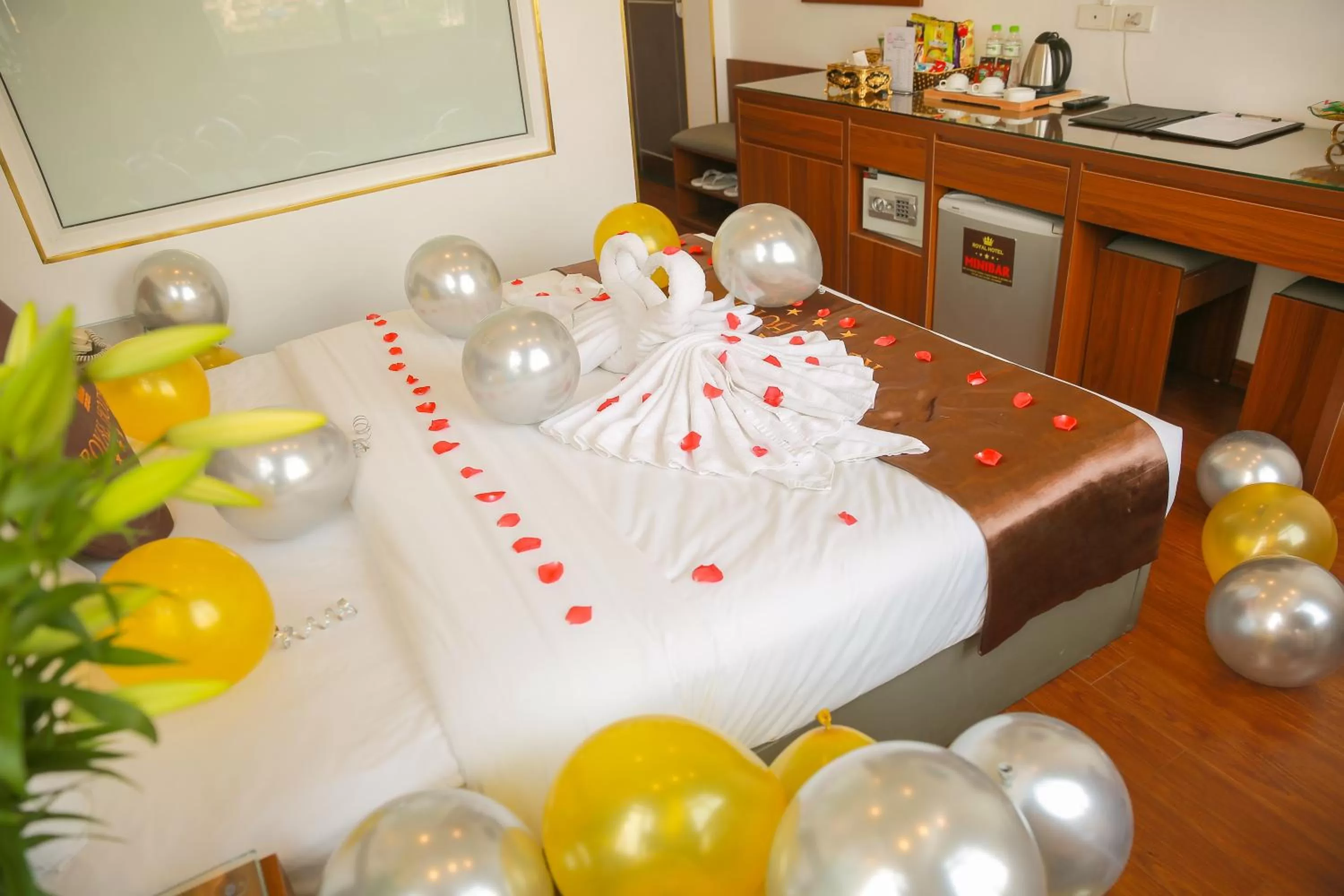 Photo of the whole room in Royal Hotel