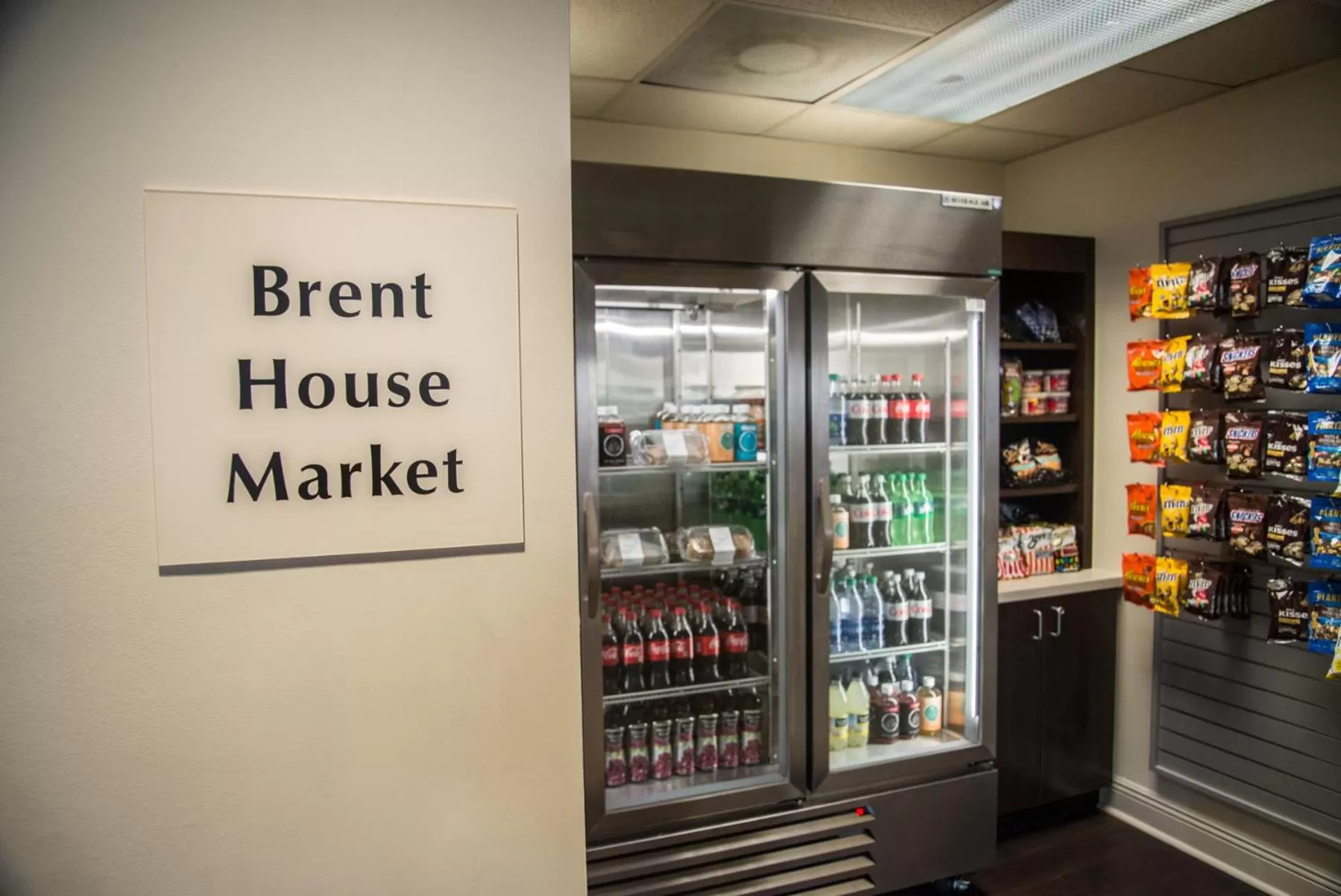 Shopping Area in Brent House Hotel