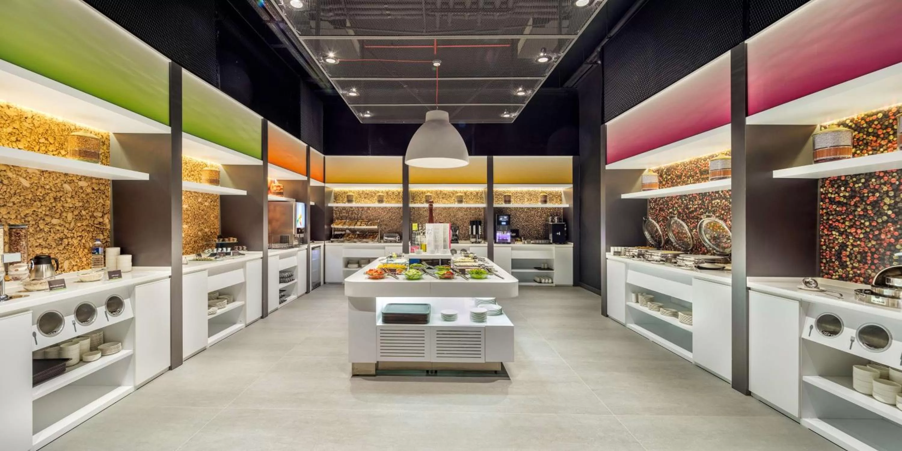 Breakfast in Hampton By Hilton Izmir Aliaga