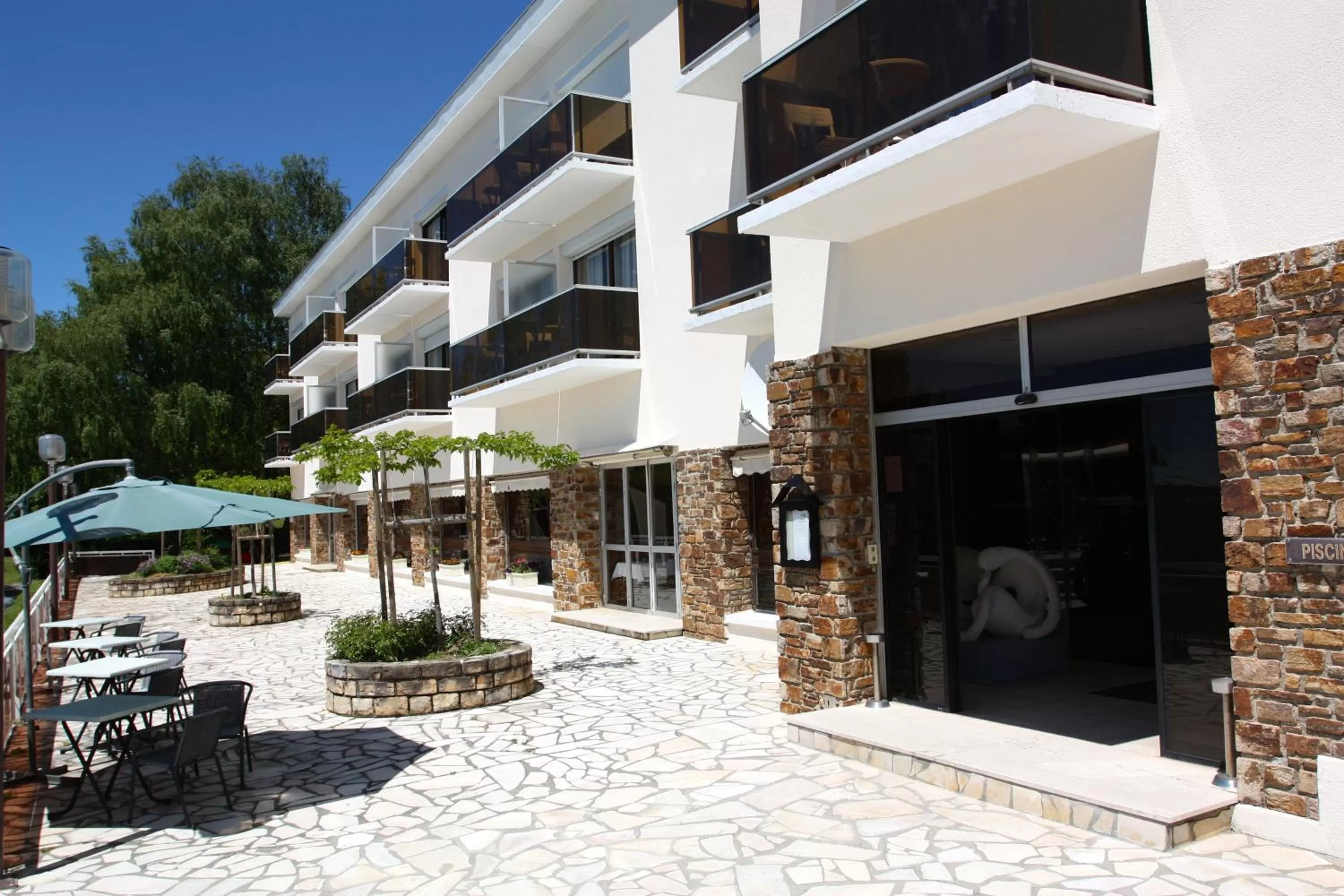 Property building in authentic by balladins – Rodez / Le Ségala