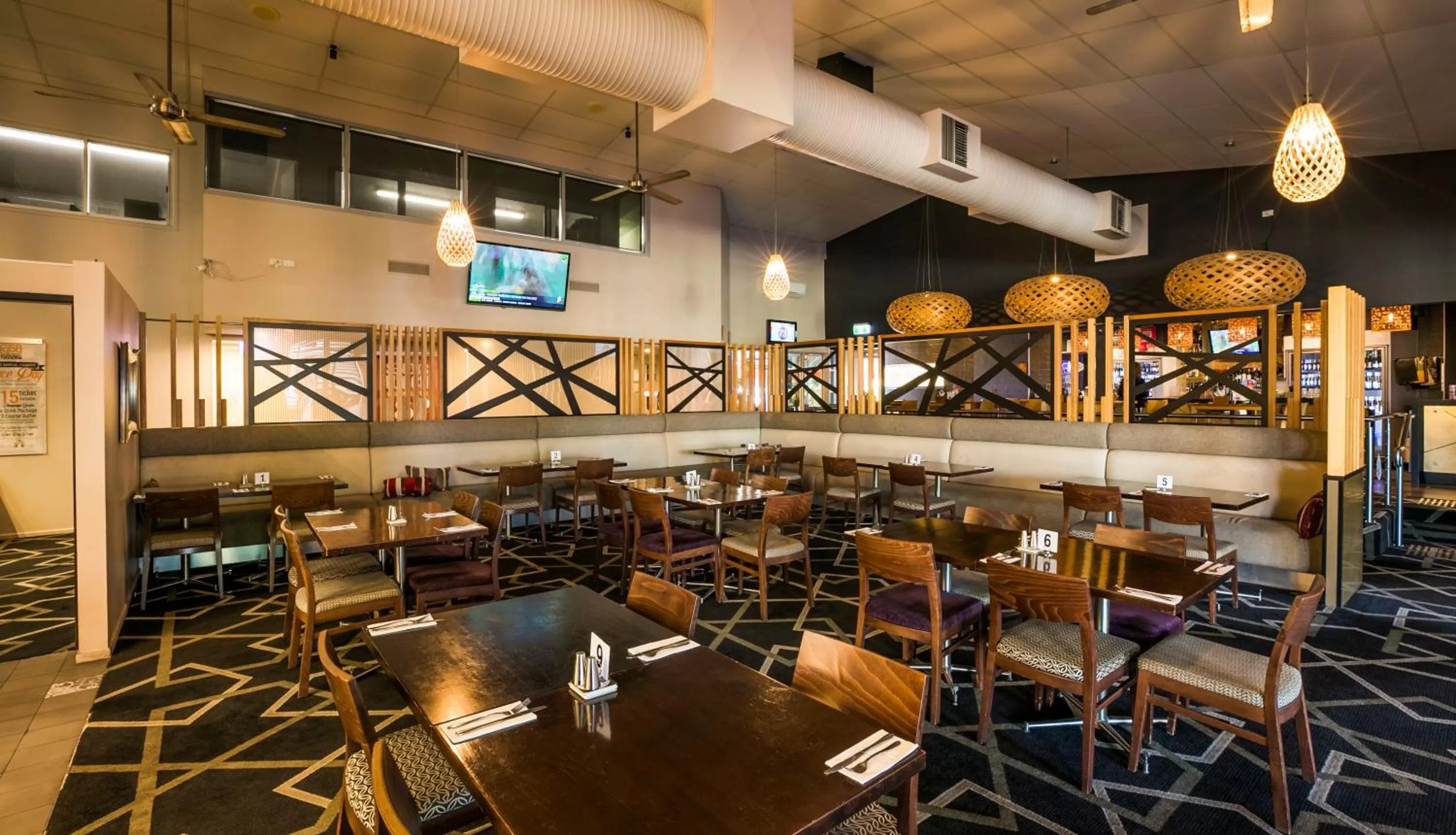 Restaurant/places to eat in Nightcap at Golden Beach Tavern