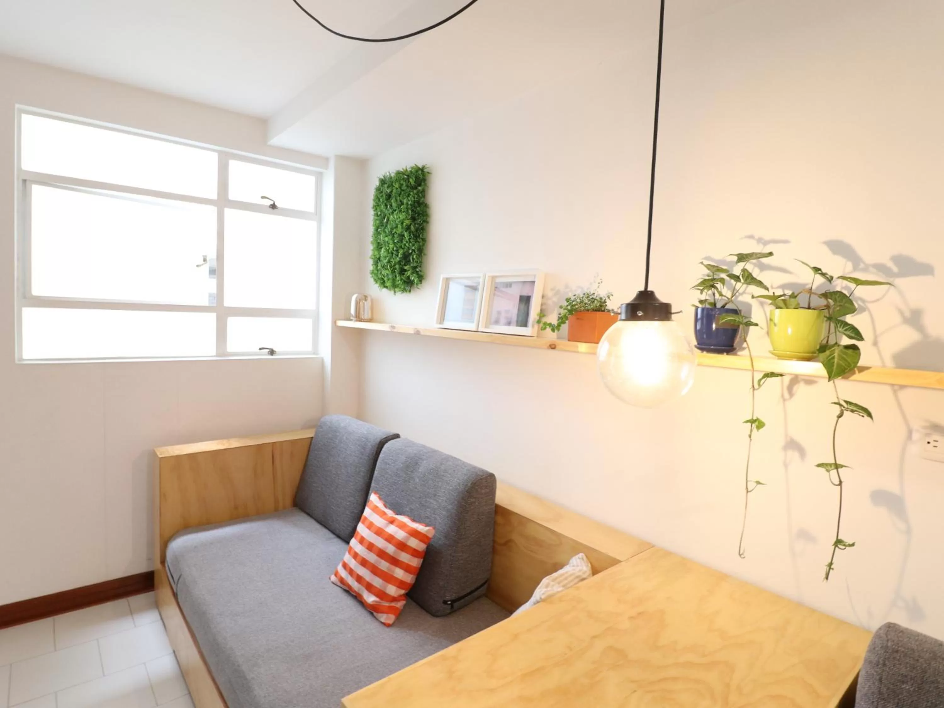 Living room, Seating Area in 554 Apartments