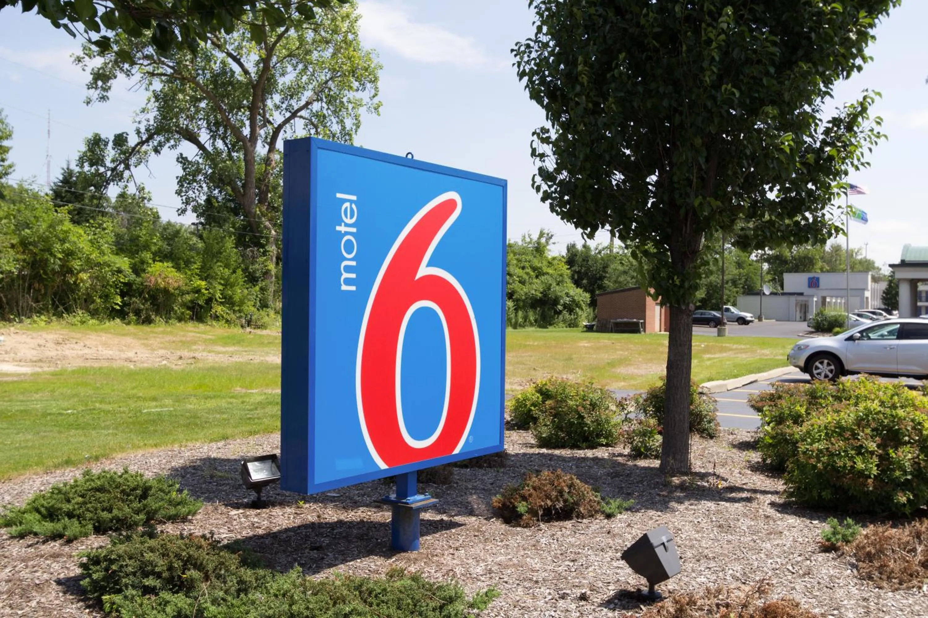 Facade/entrance in Motel 6-Richfield, OH