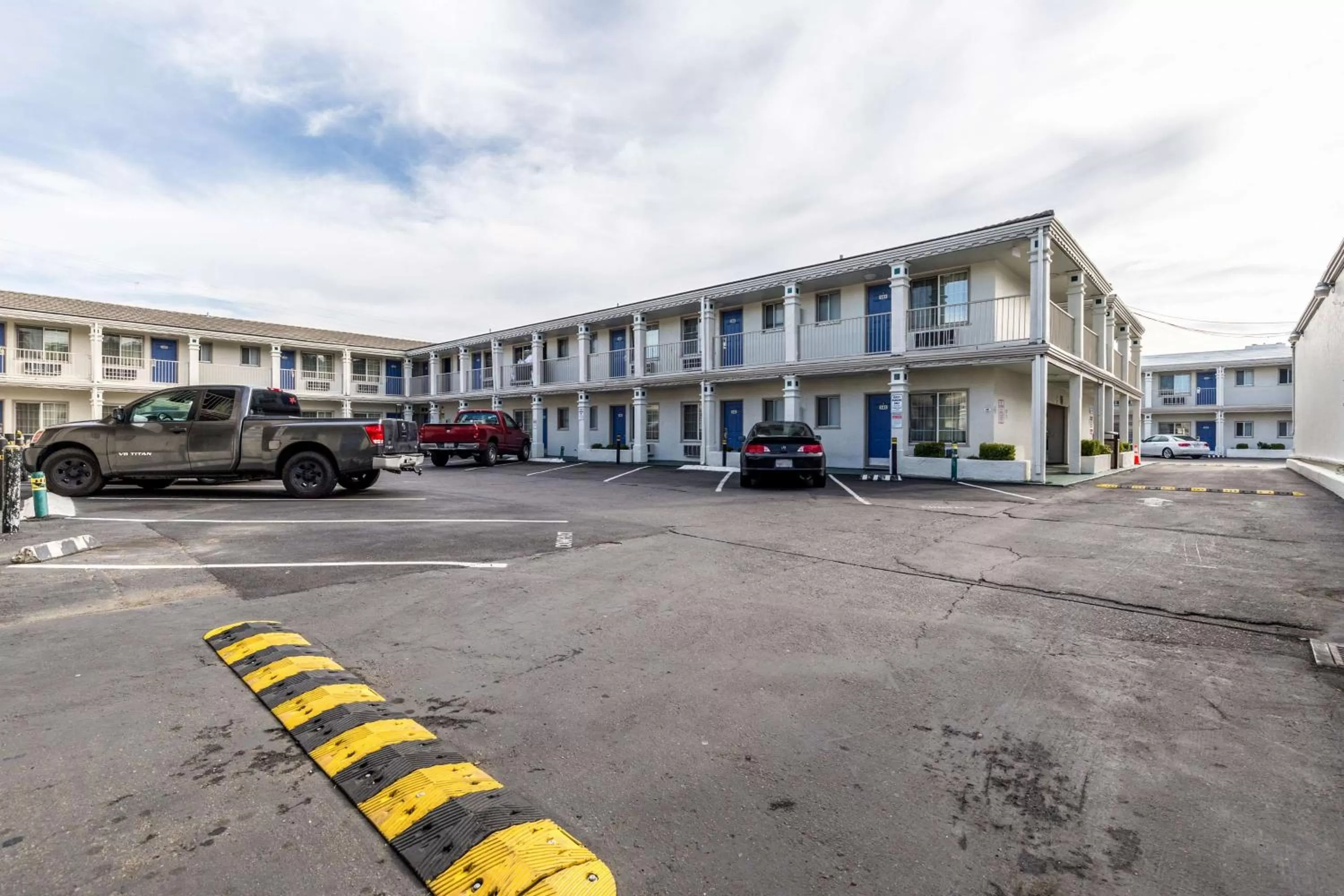 Property building in Motel 6 San Rafael