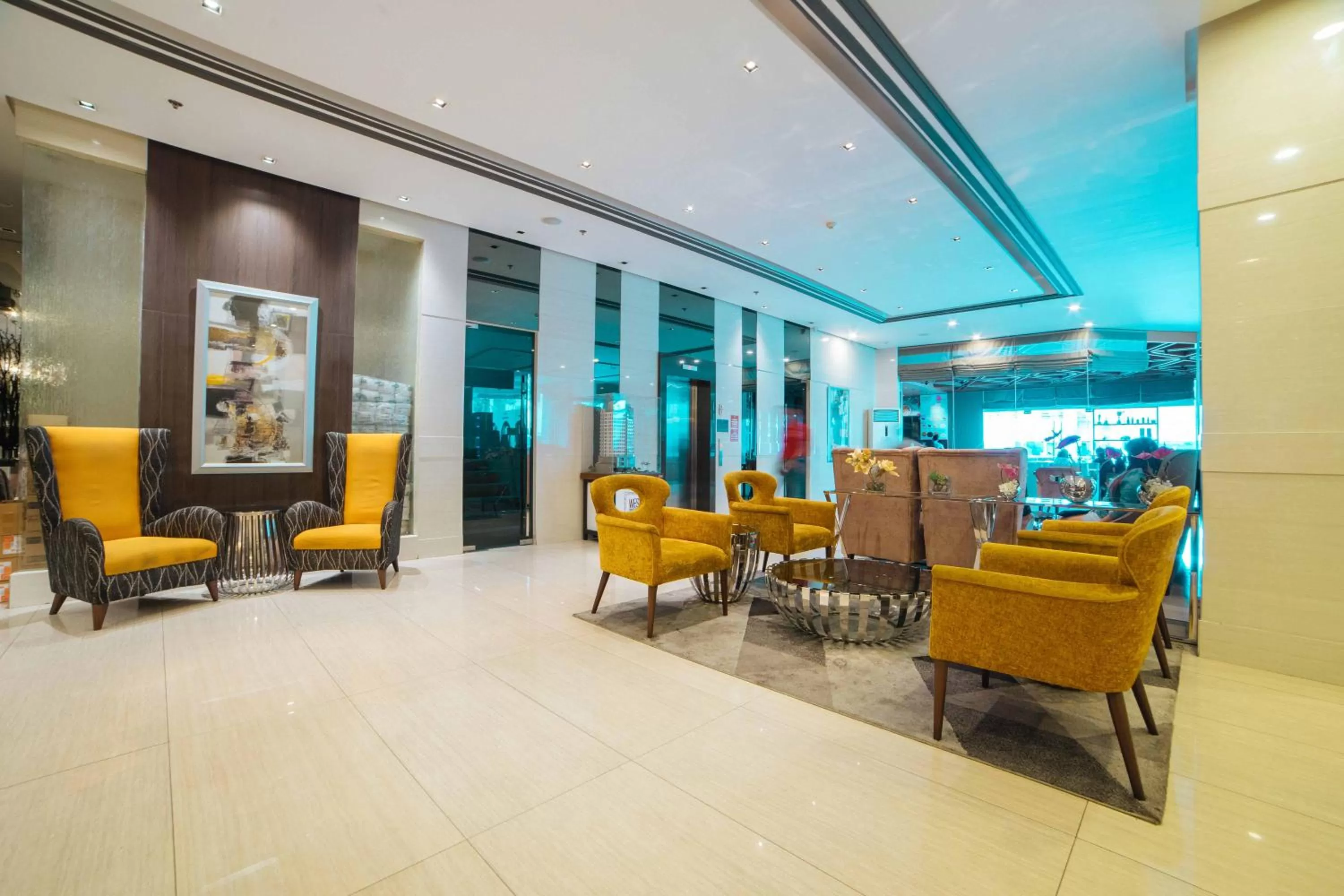 Seating area in RedDoorz Premium @ West Avenue Quezon City