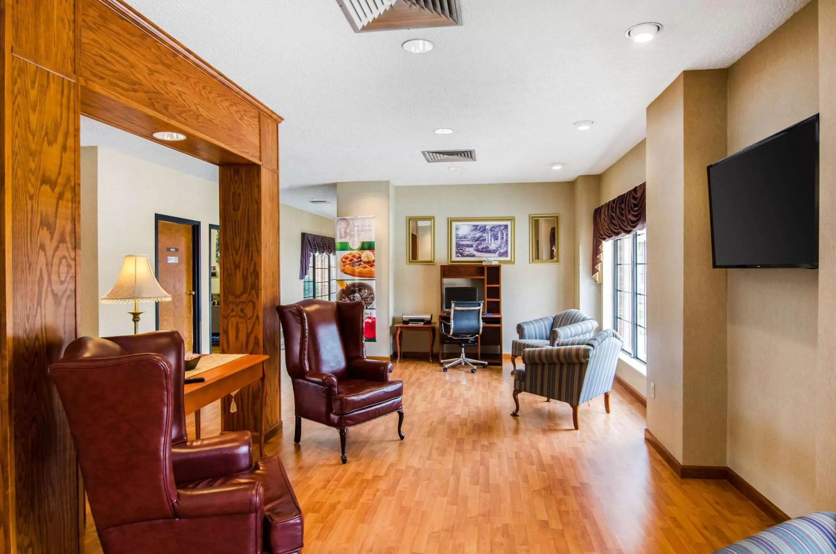 Lobby or reception in Quality Inn Summersville - New River Area