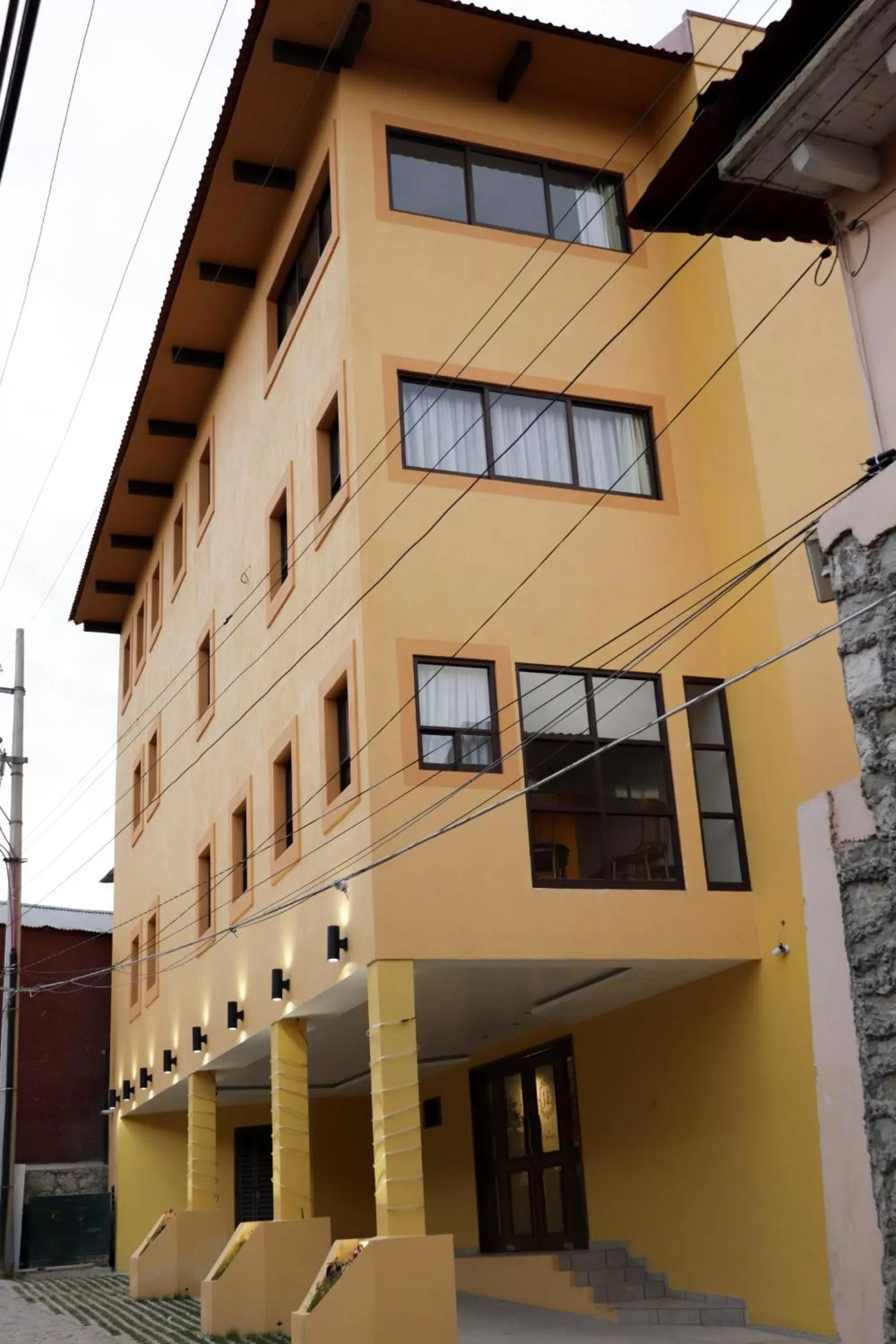 Facade/entrance in Hotel JYE by Serranillo, Mineral del Monte Hgo