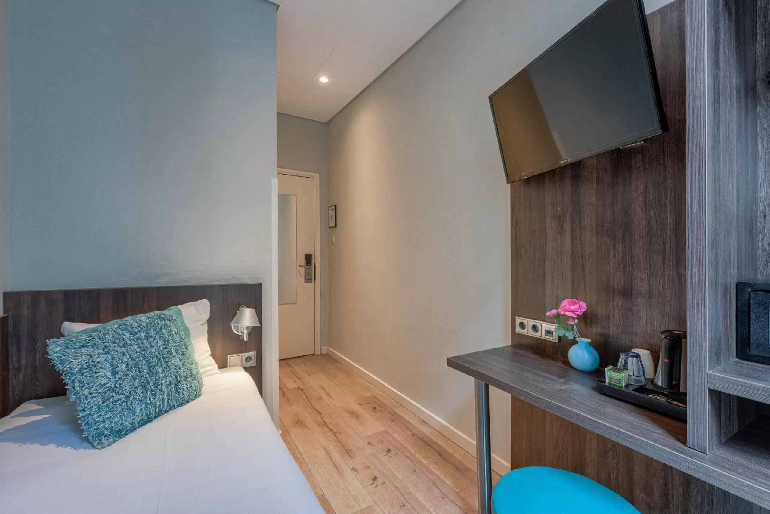 TV and multimedia, Bed in Hotel Damsquare