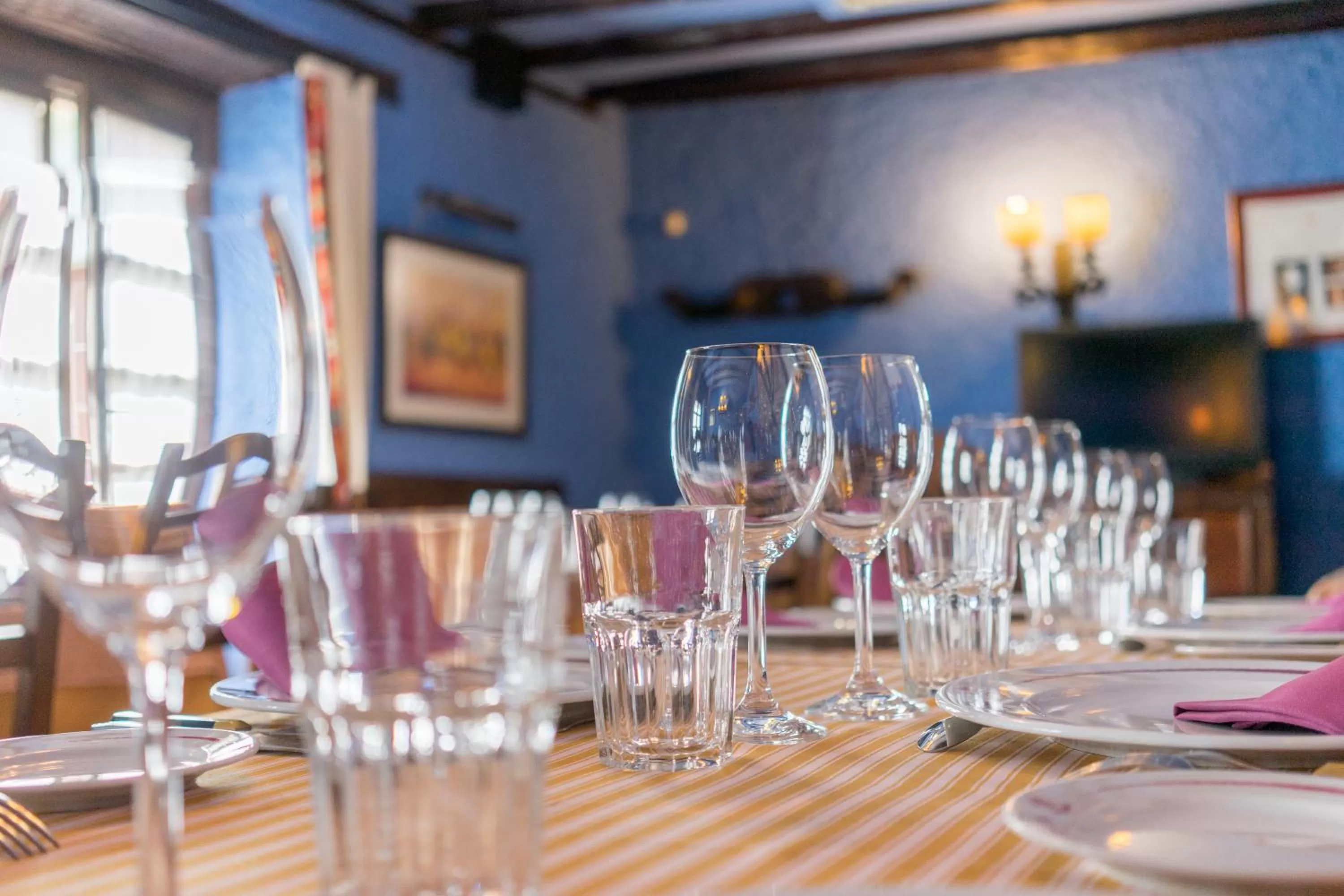 Restaurant/places to eat in Hotel La Posada Regia