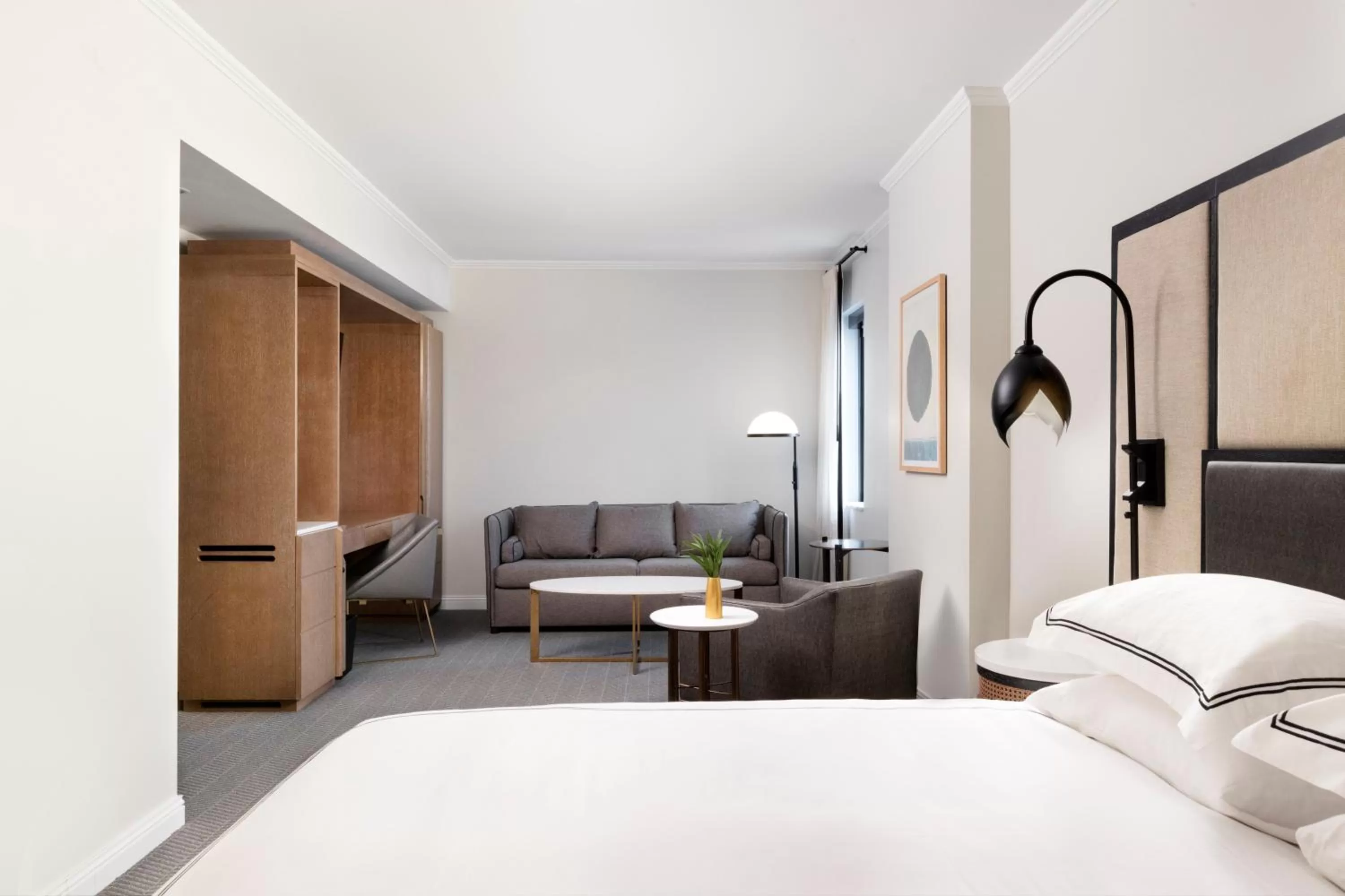 Photo of the whole room, Bed in Kimpton Cottonwood Hotel by IHG