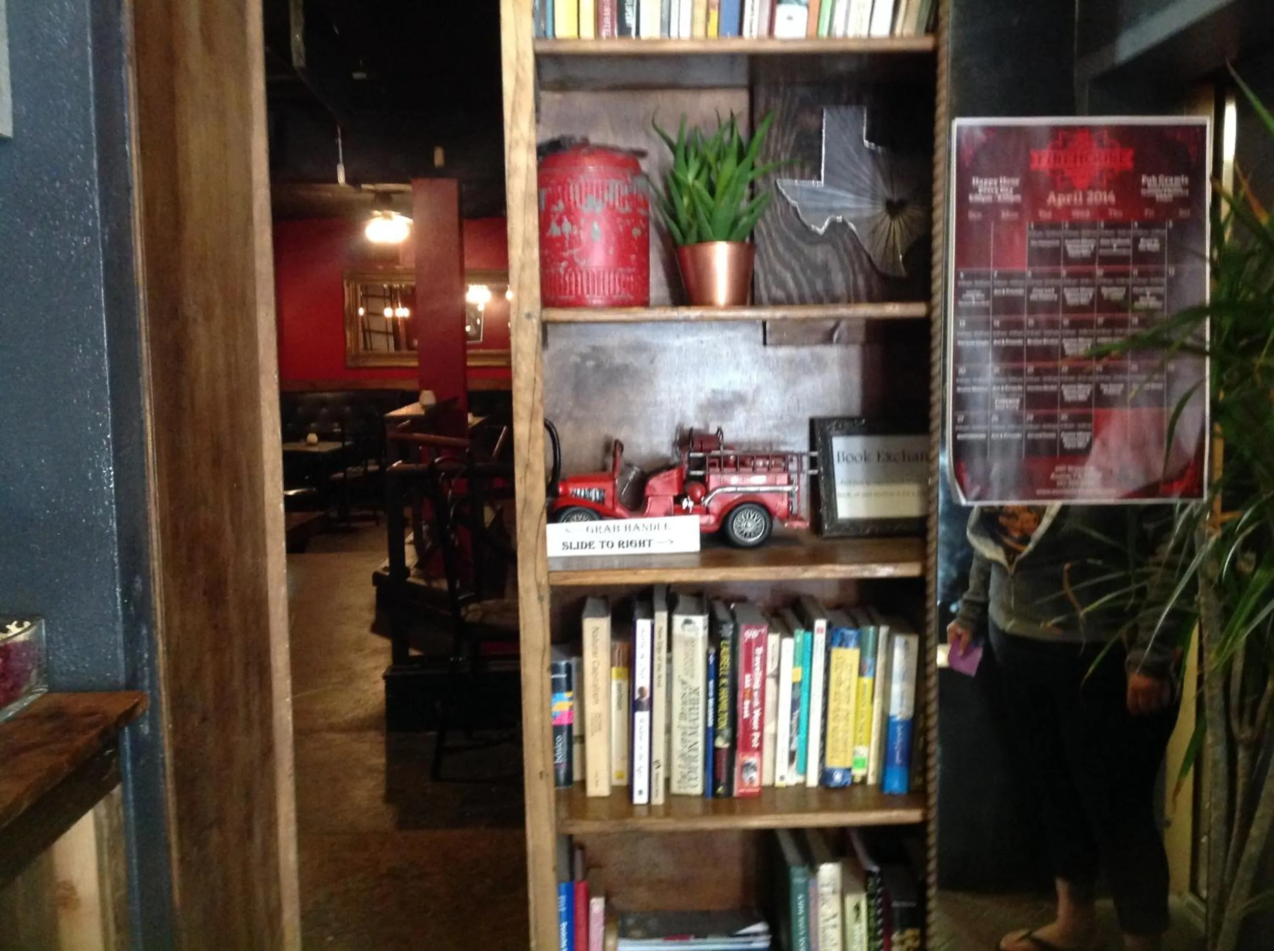 Lounge or bar in Firehouse Hostel