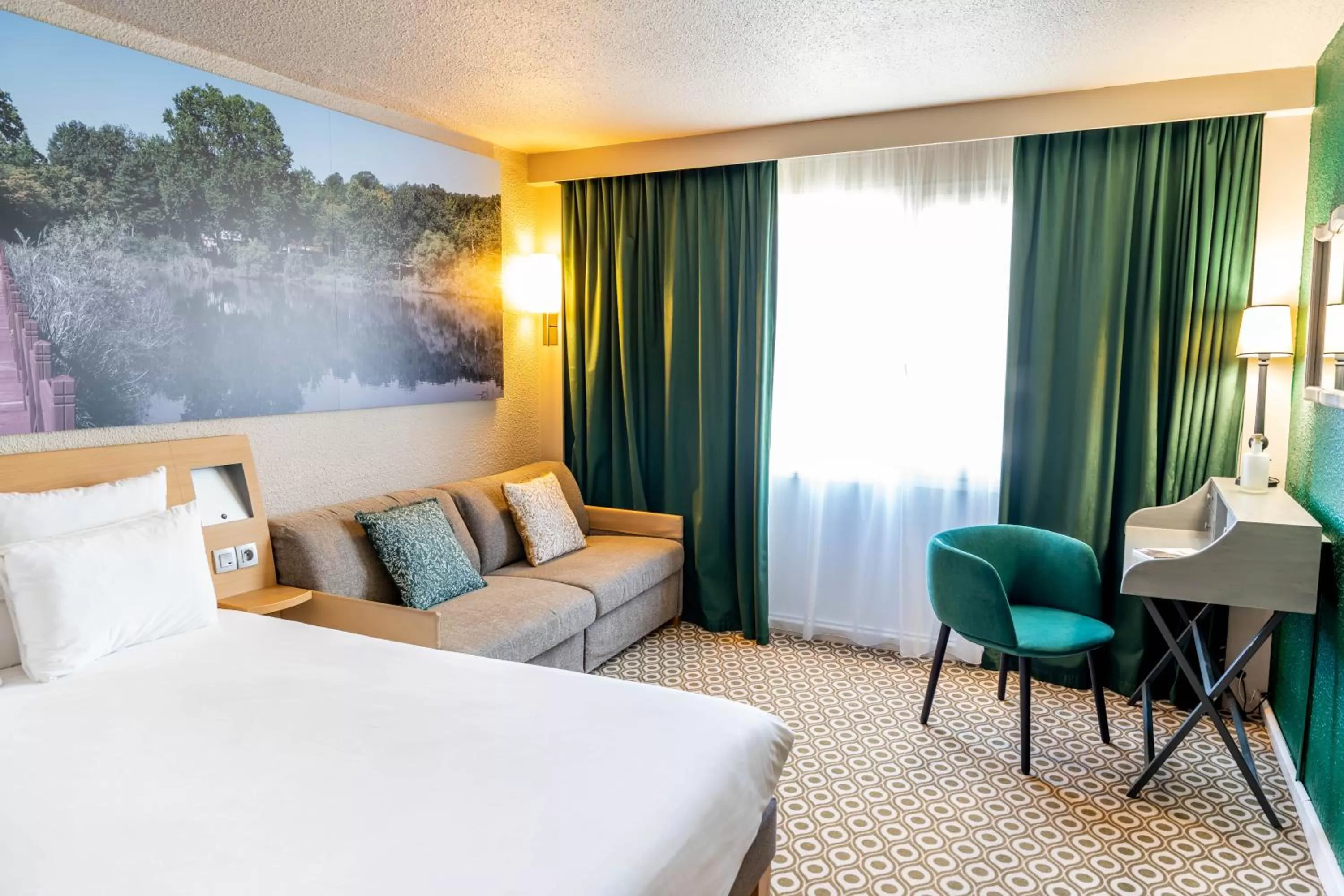 Bedroom, Bed in Novotel Orléans Chemins De Sologne Demeures De Campagne