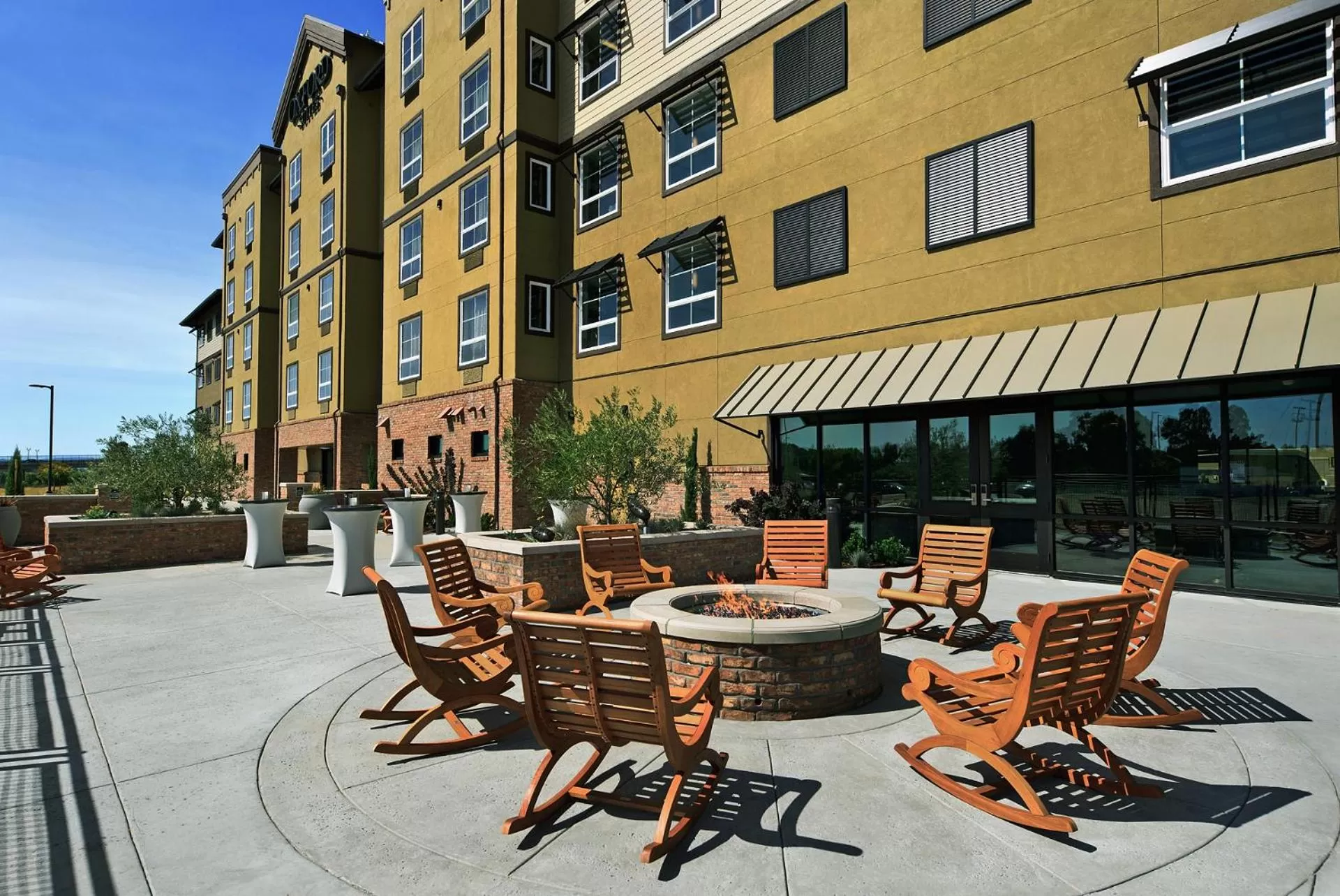 Patio in Oxford Suites Paso Robles