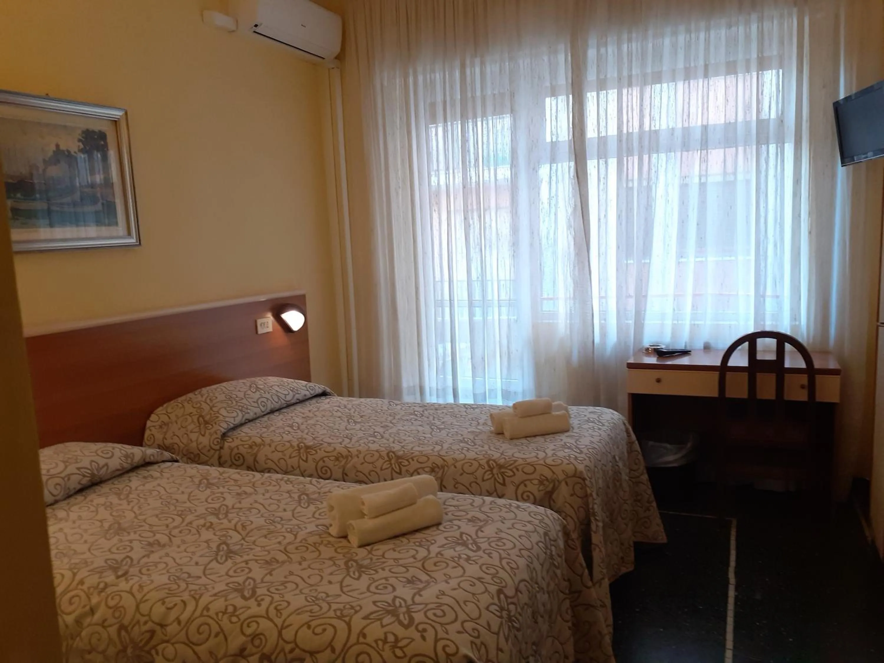 Bed in Hotel Colibrì