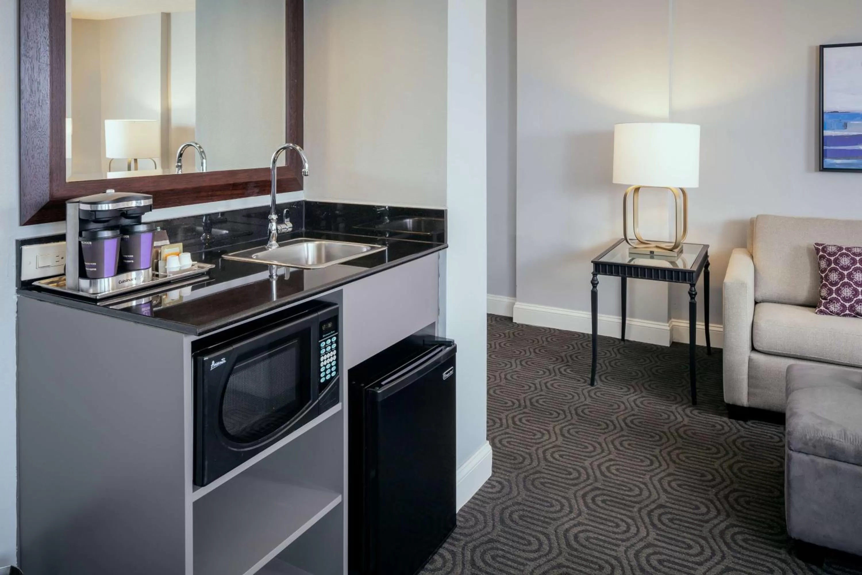 Kitchen or kitchenette in Hilton Suites Brentwood