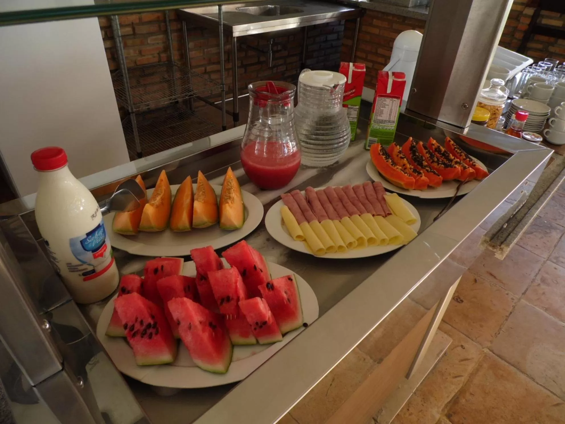 Buffet breakfast in Hotel Praia do Futuro