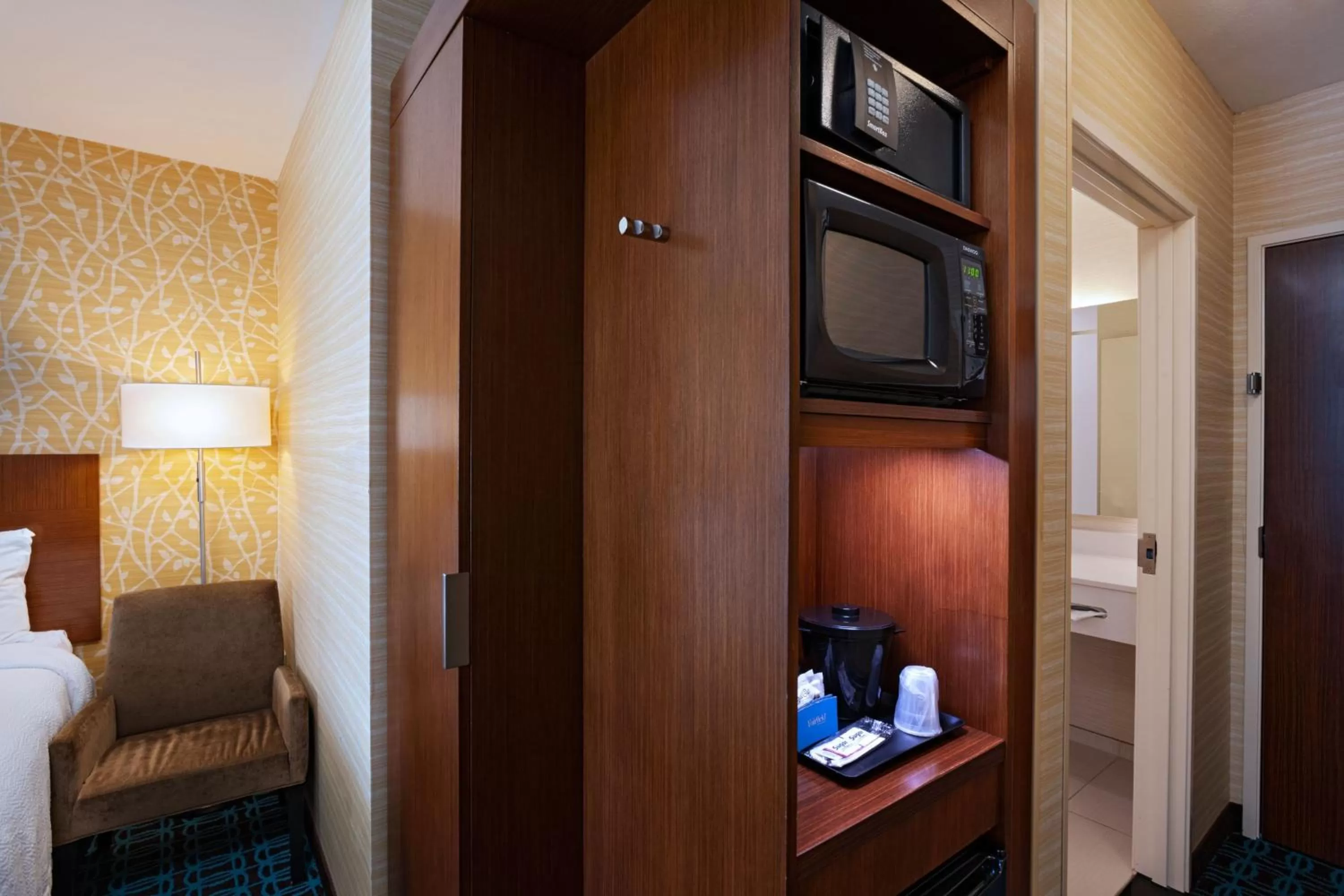 Photo of the whole room, Bed in Fairfield Inn & Suites Houston Richmond