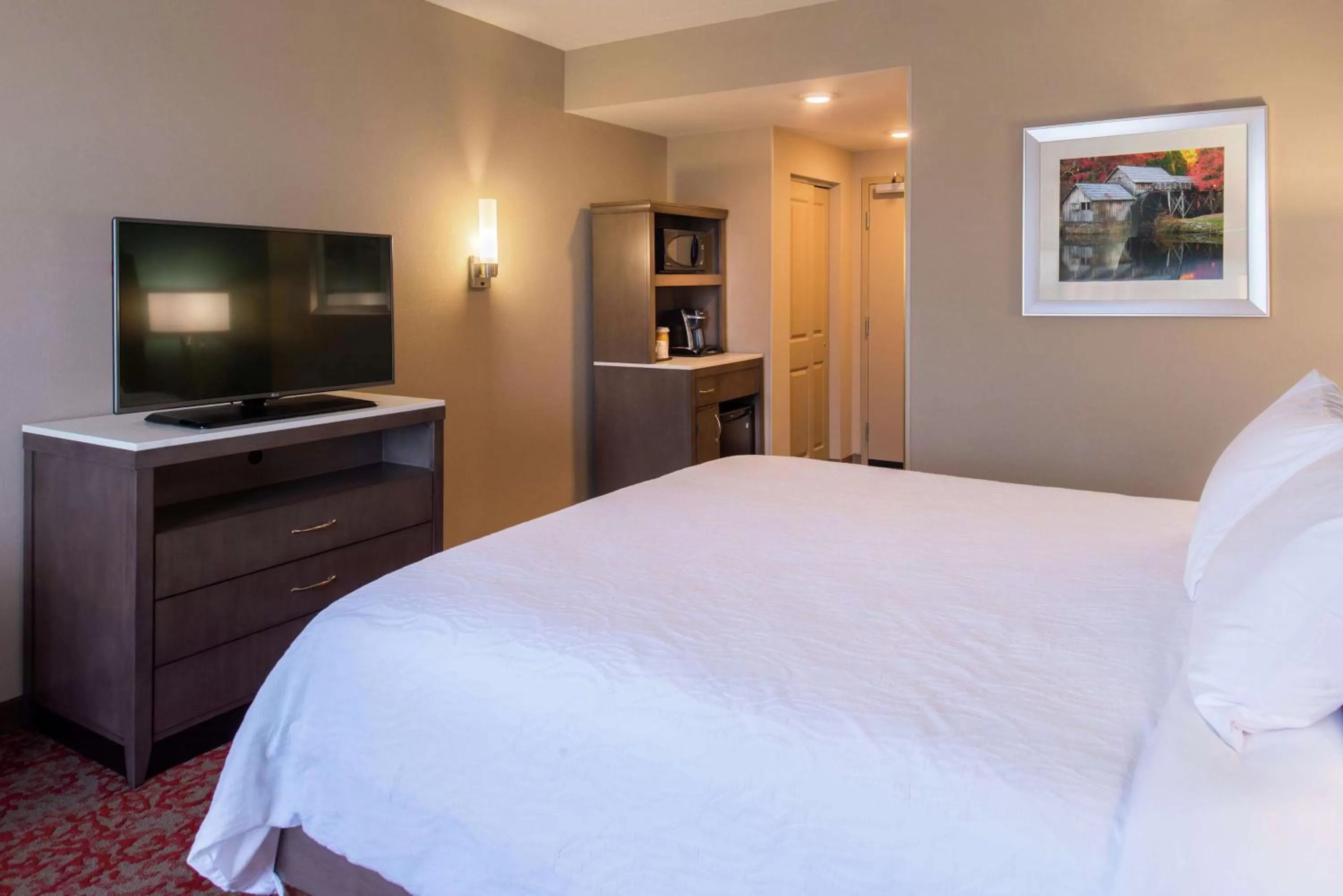 Bedroom, Bed in Hilton Garden Inn Bristol