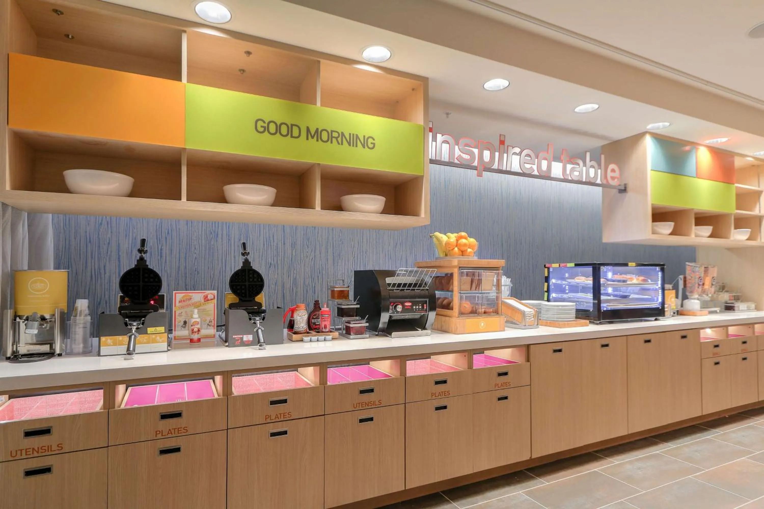 Breakfast in Home2 Suites By Hilton Alcoa Knoxville Airport