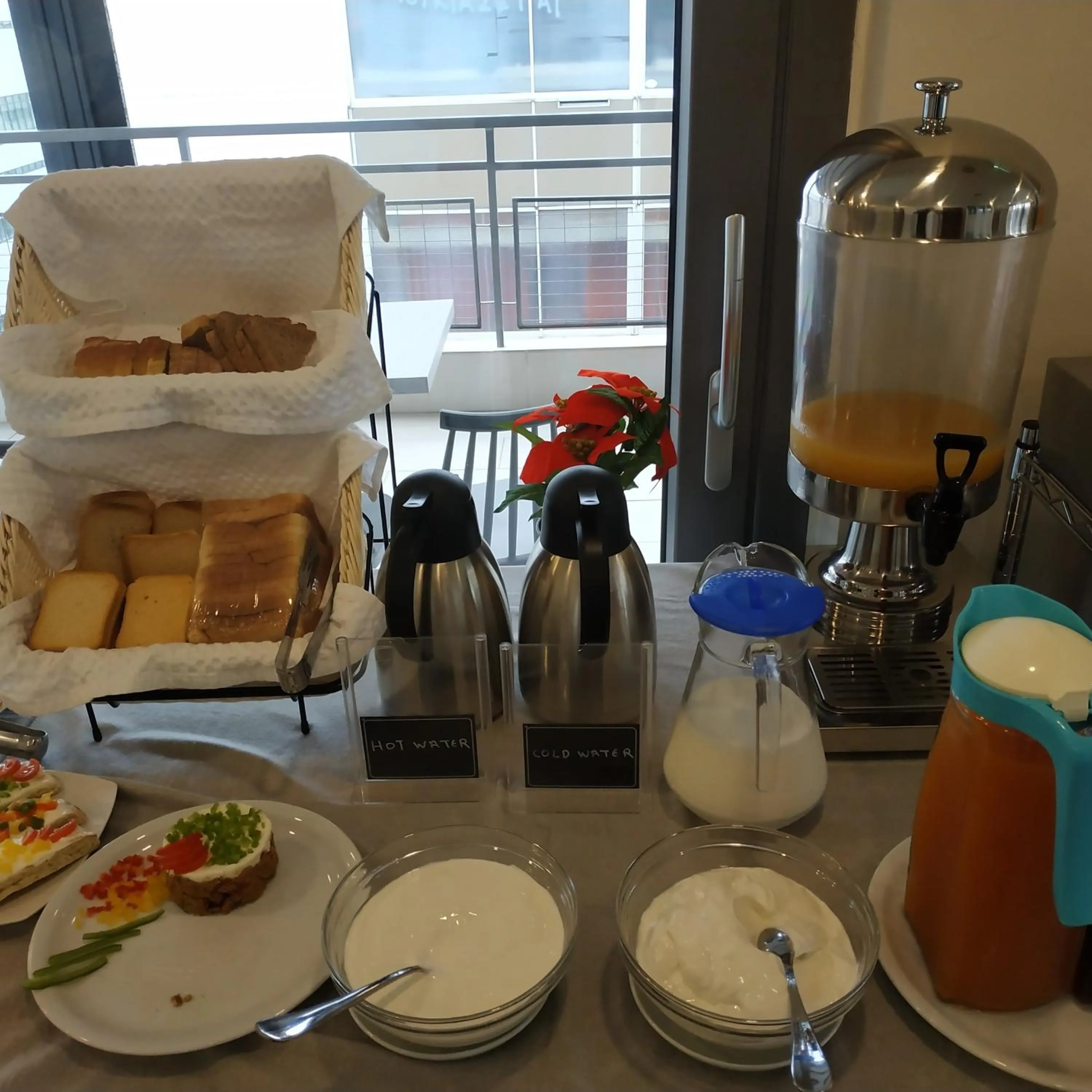 Food in Hotel @Syngrou Fix