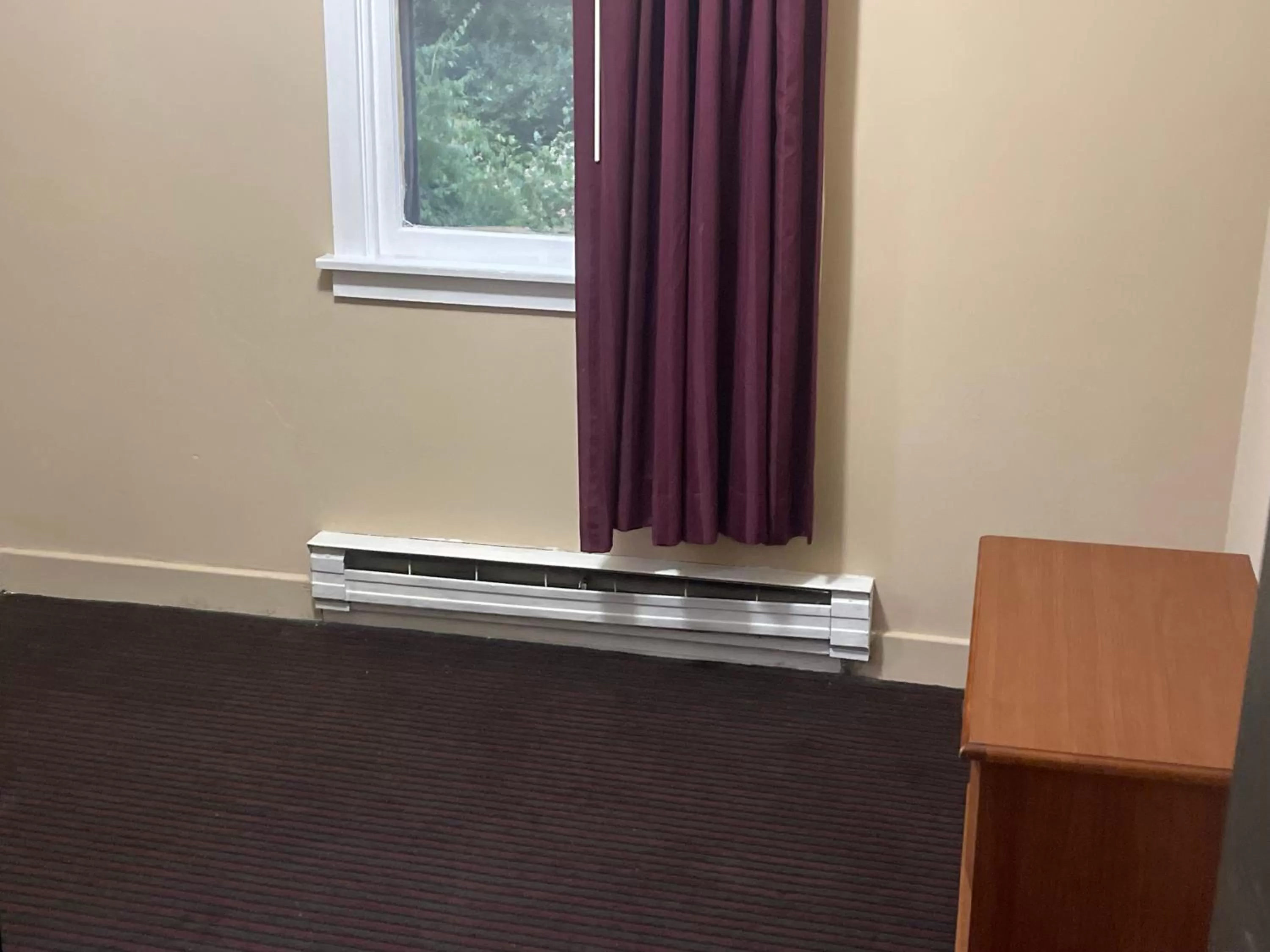 hair dresser in Pennswoods Inn