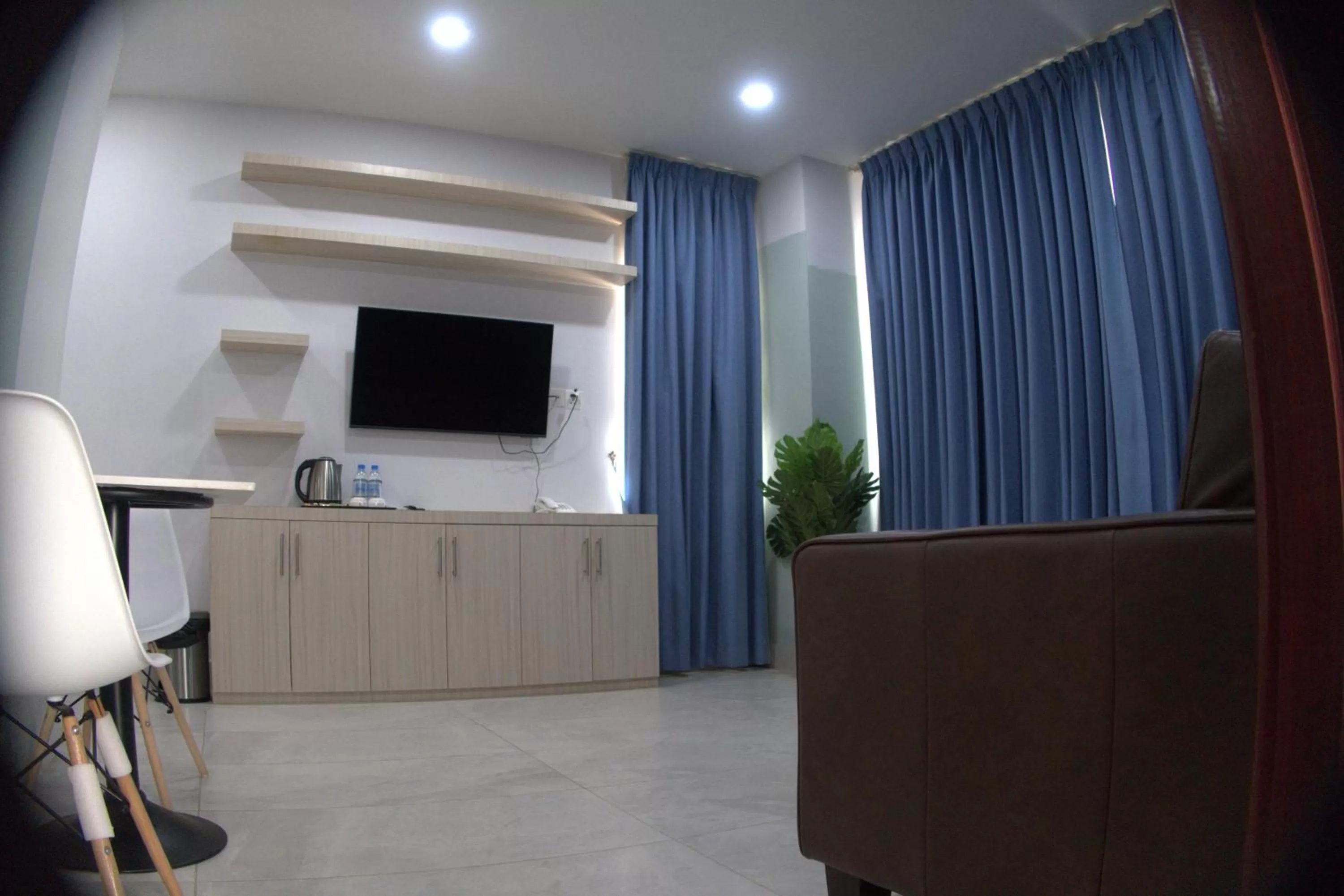 Dining area in Residence 110 (Hotel and Apartments)