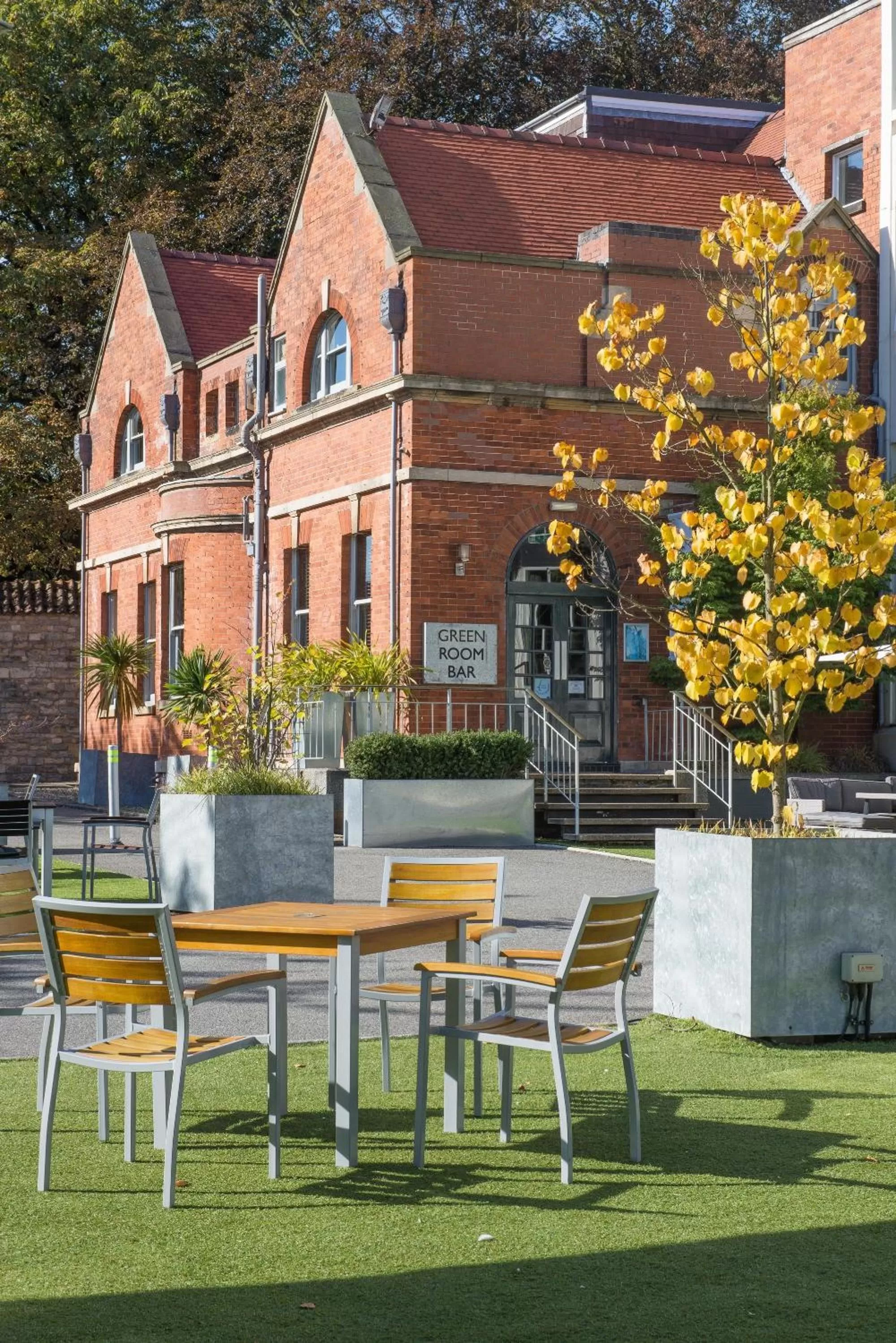 Garden in The Lincoln Hotel