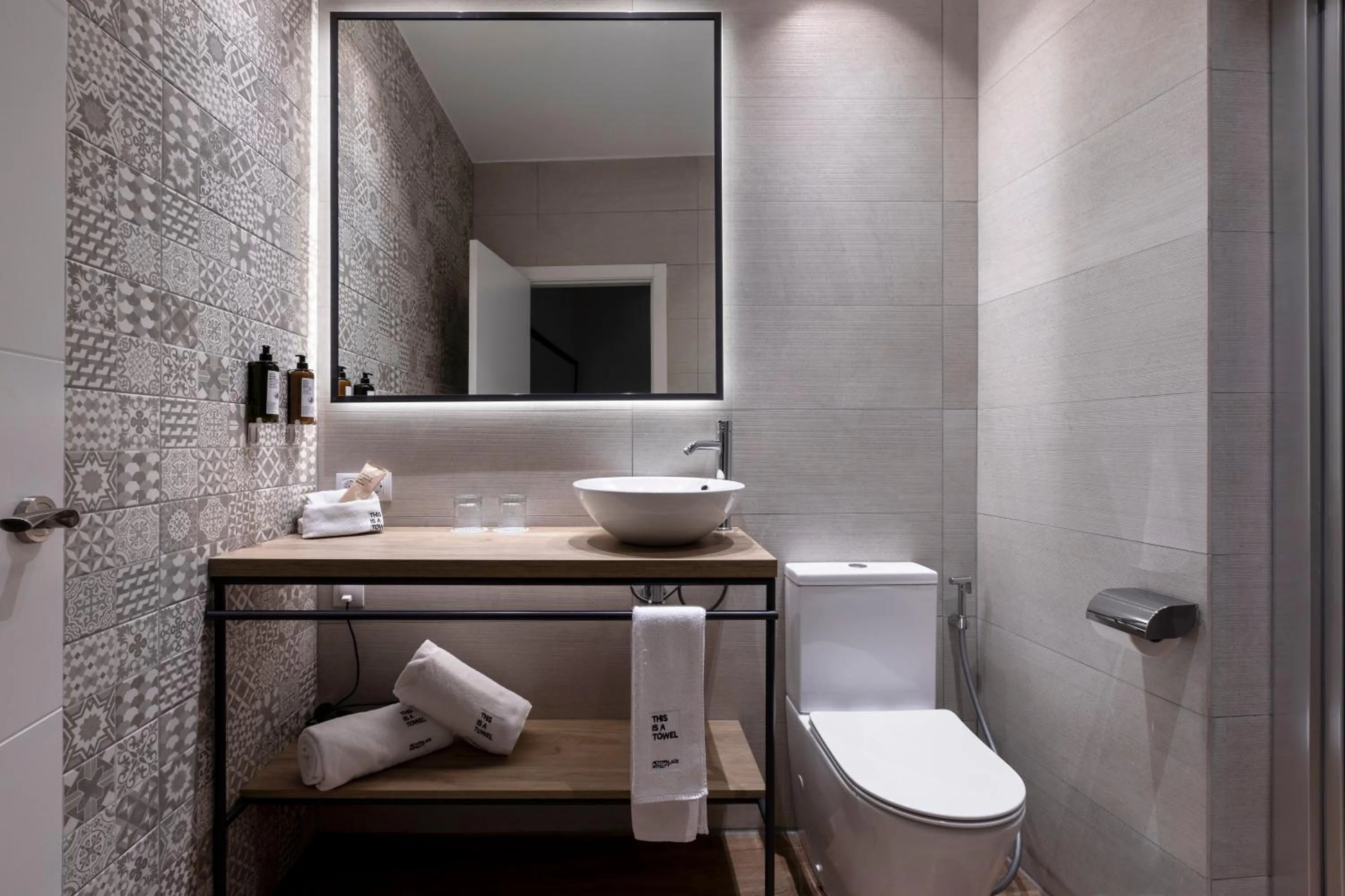 Triple Room in Petit Palace Plaza de la Reina