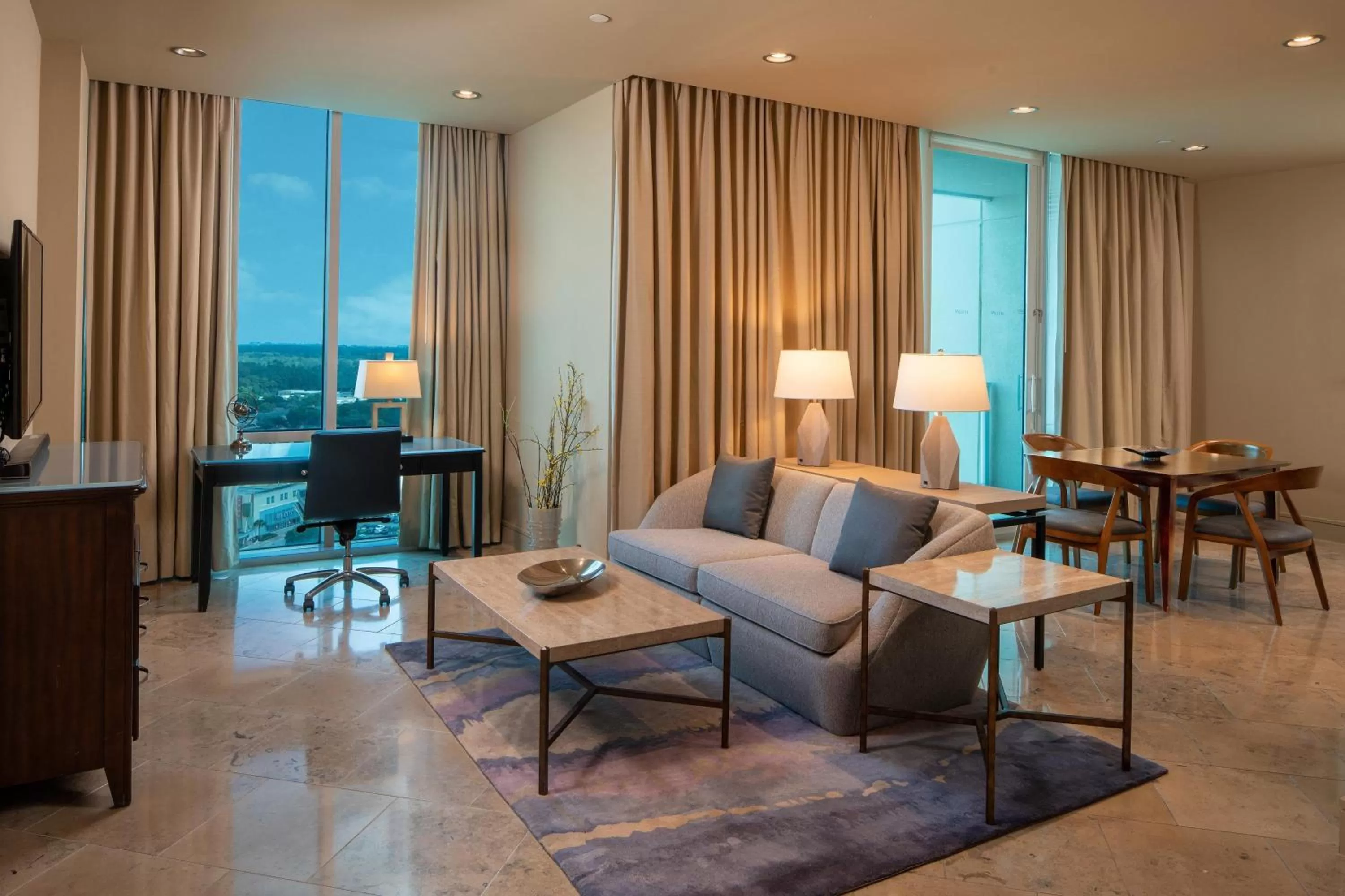 Living room in The Westin Houston, Memorial City