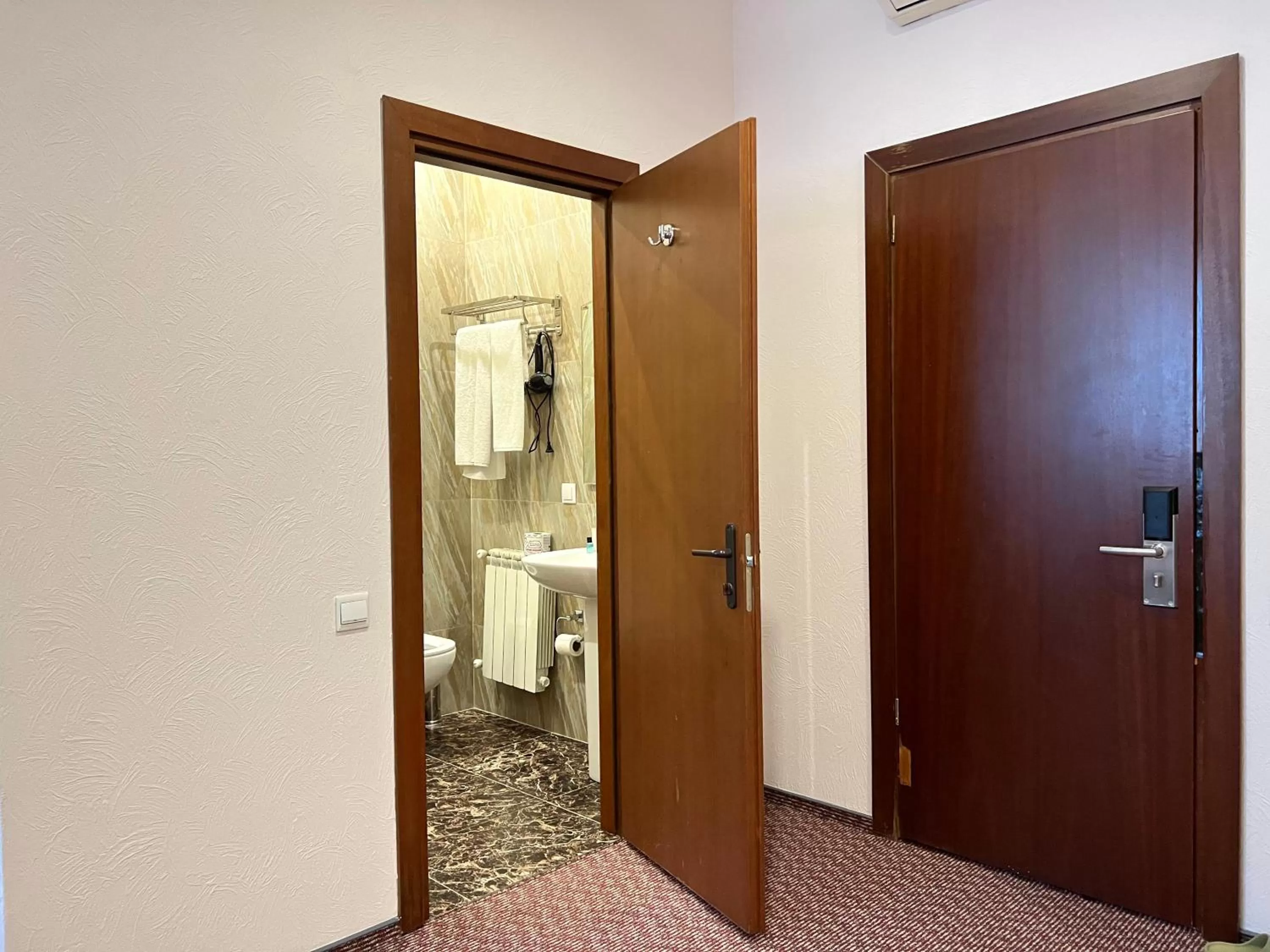 Toilet in JEPPESEN RESIDENCE