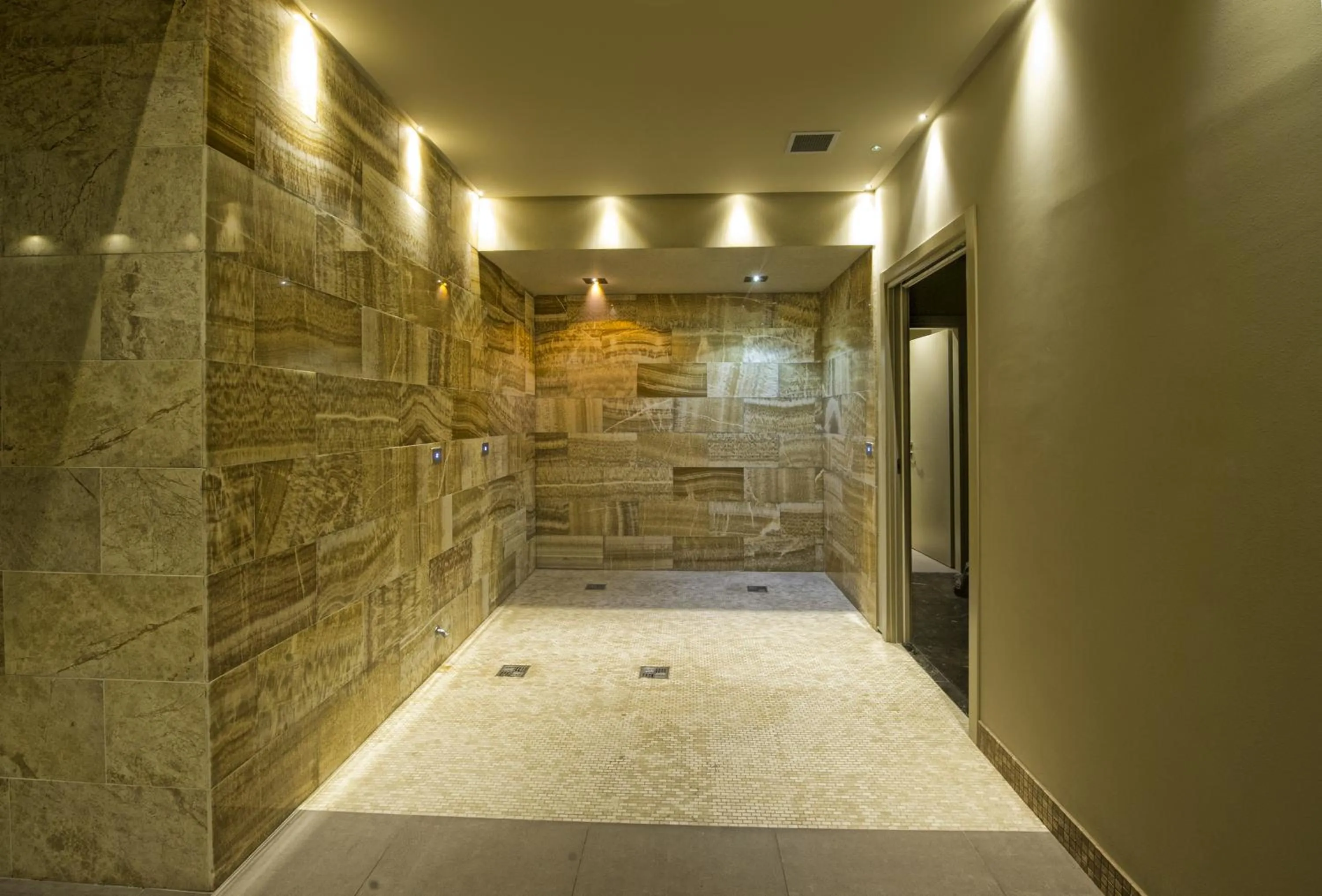 Spa and wellness centre/facilities in Main Palace Hotel