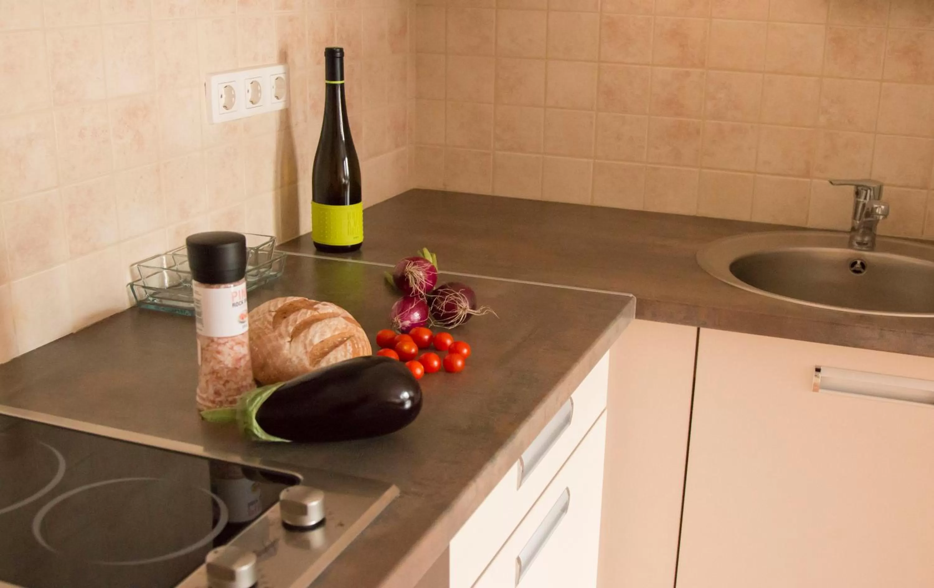 Kitchen or kitchenette in Keleti Aparthotel