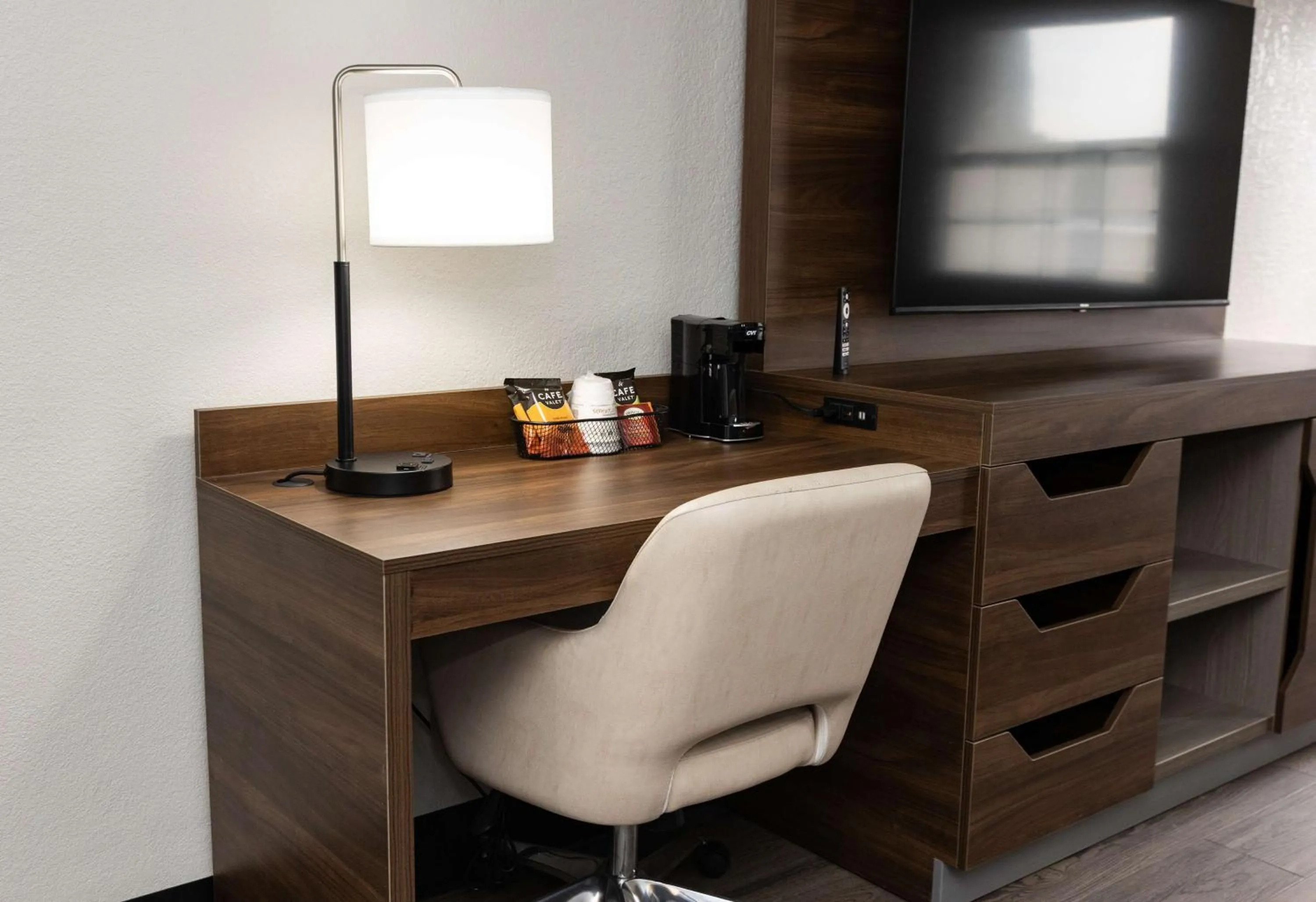 Bedroom in Bhagat Hotels Stone Mountain Atlanta BW Signature Collection