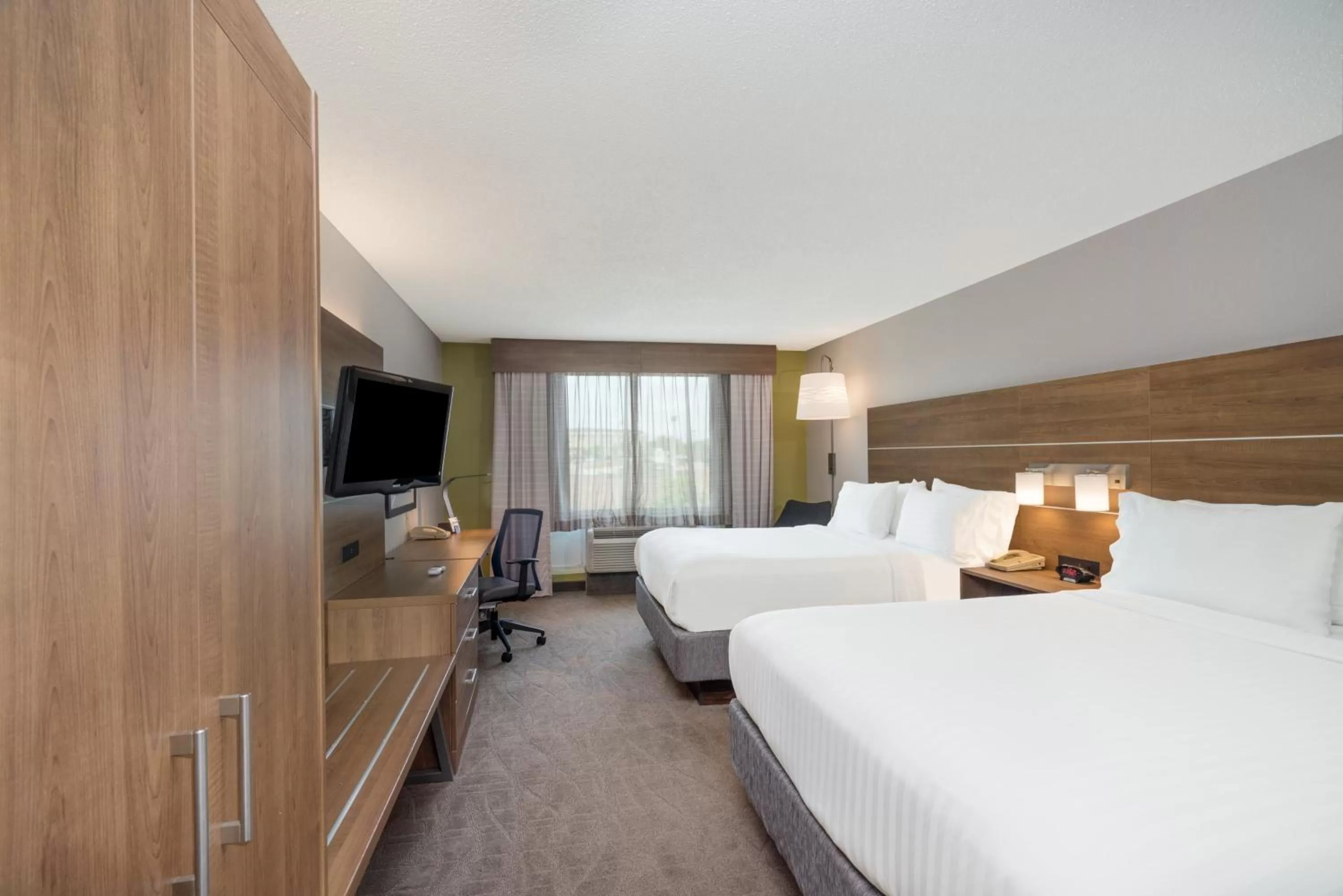 Queen Room with 2 Queen Beds - Disability Access - Non-Smoking in Holiday Inn Express Hotel & Suites Frankfort, an IHG Hotel