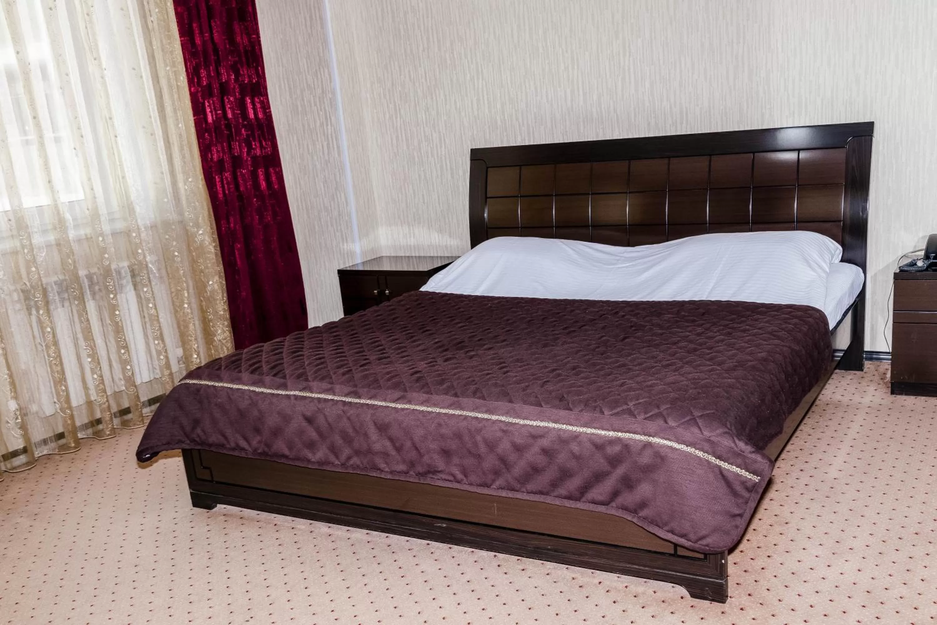 Bed in Golden Palace