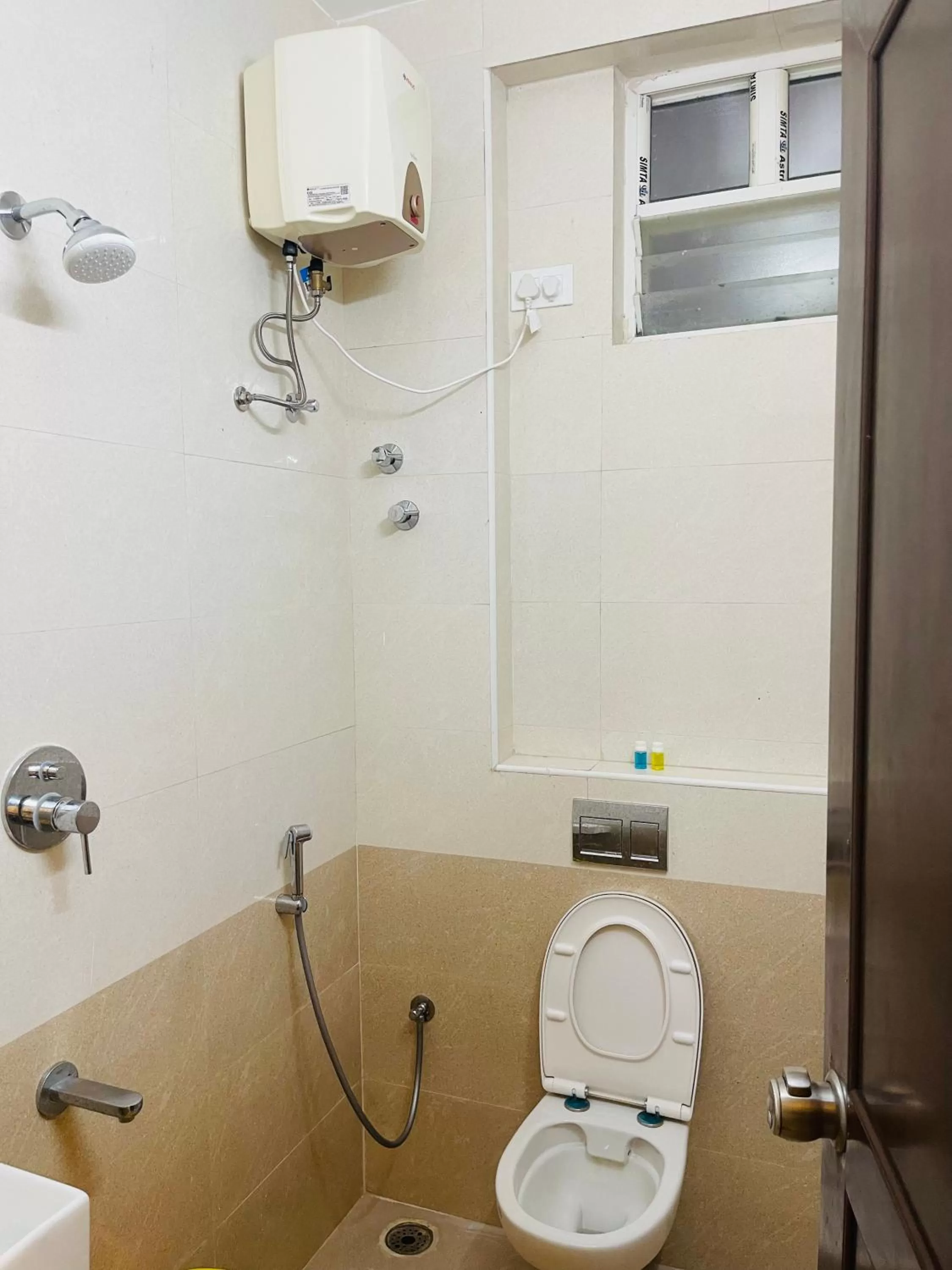 Toilet in MVP Residencies