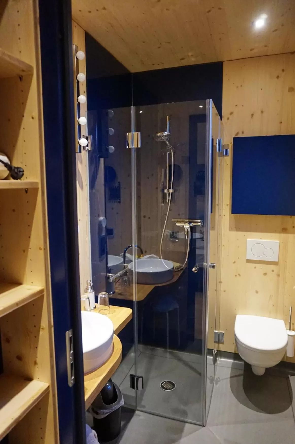 Shower in mein kleinHOTEL