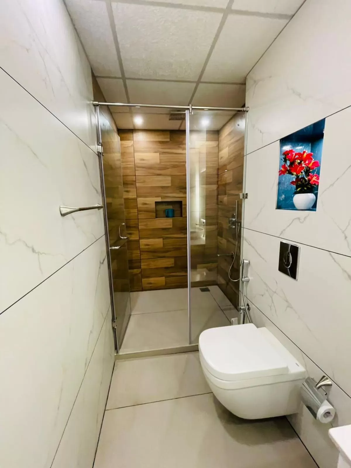 Bathroom in Garden Bay Resort