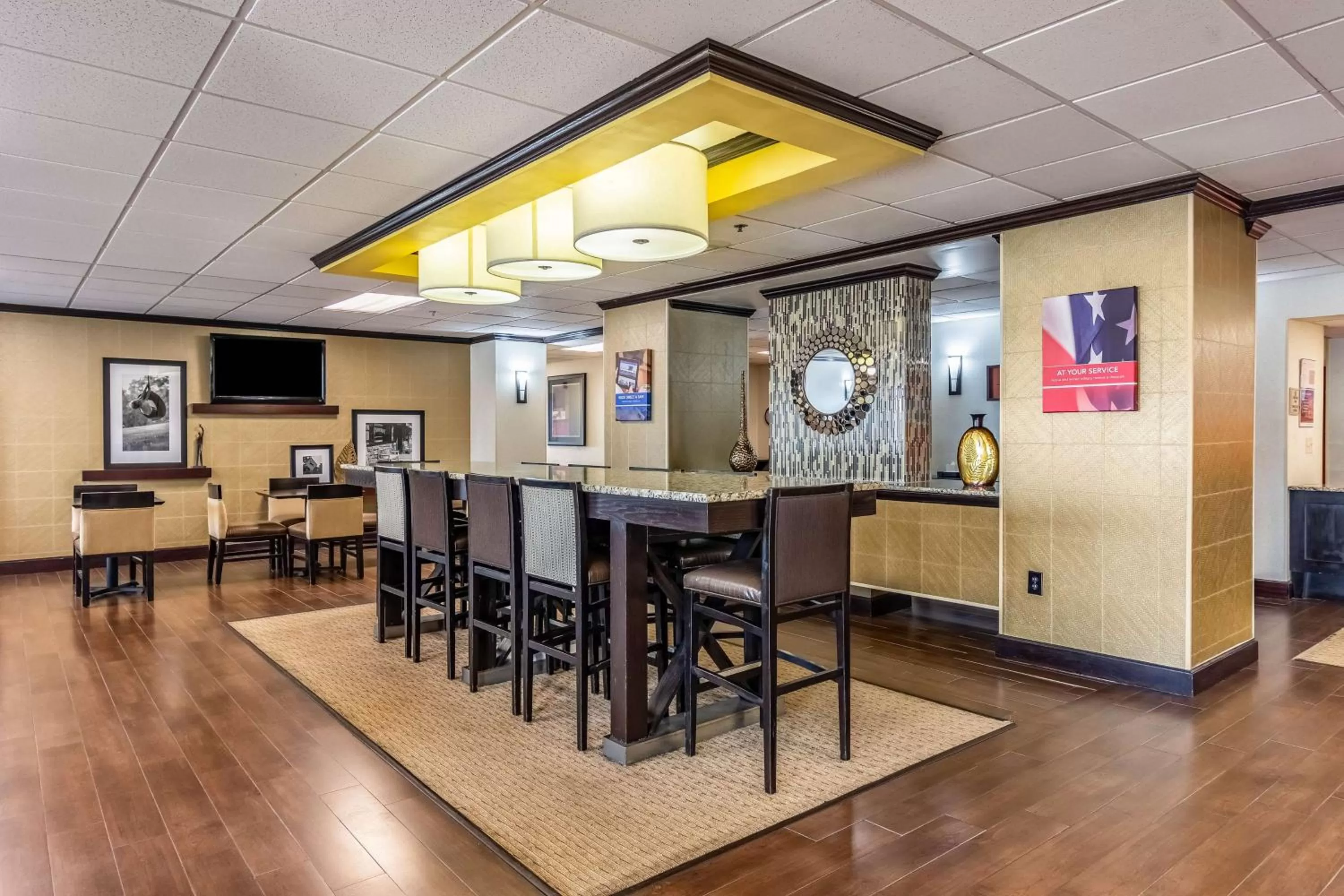 Communal lounge/ TV room in Motel 6-Conway, AR