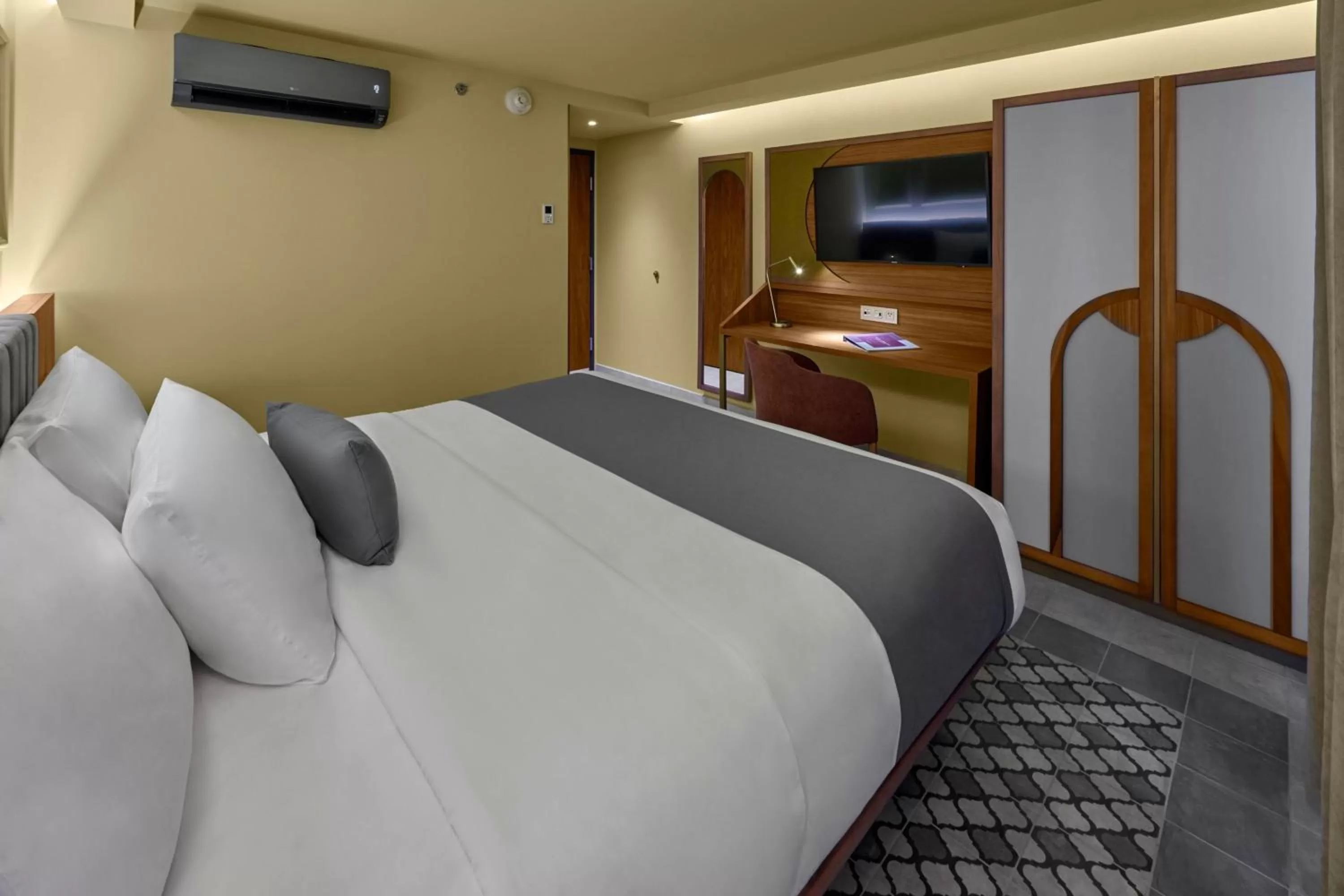 Bedroom, Bed in City Centro by Marriott San Luis Potosi