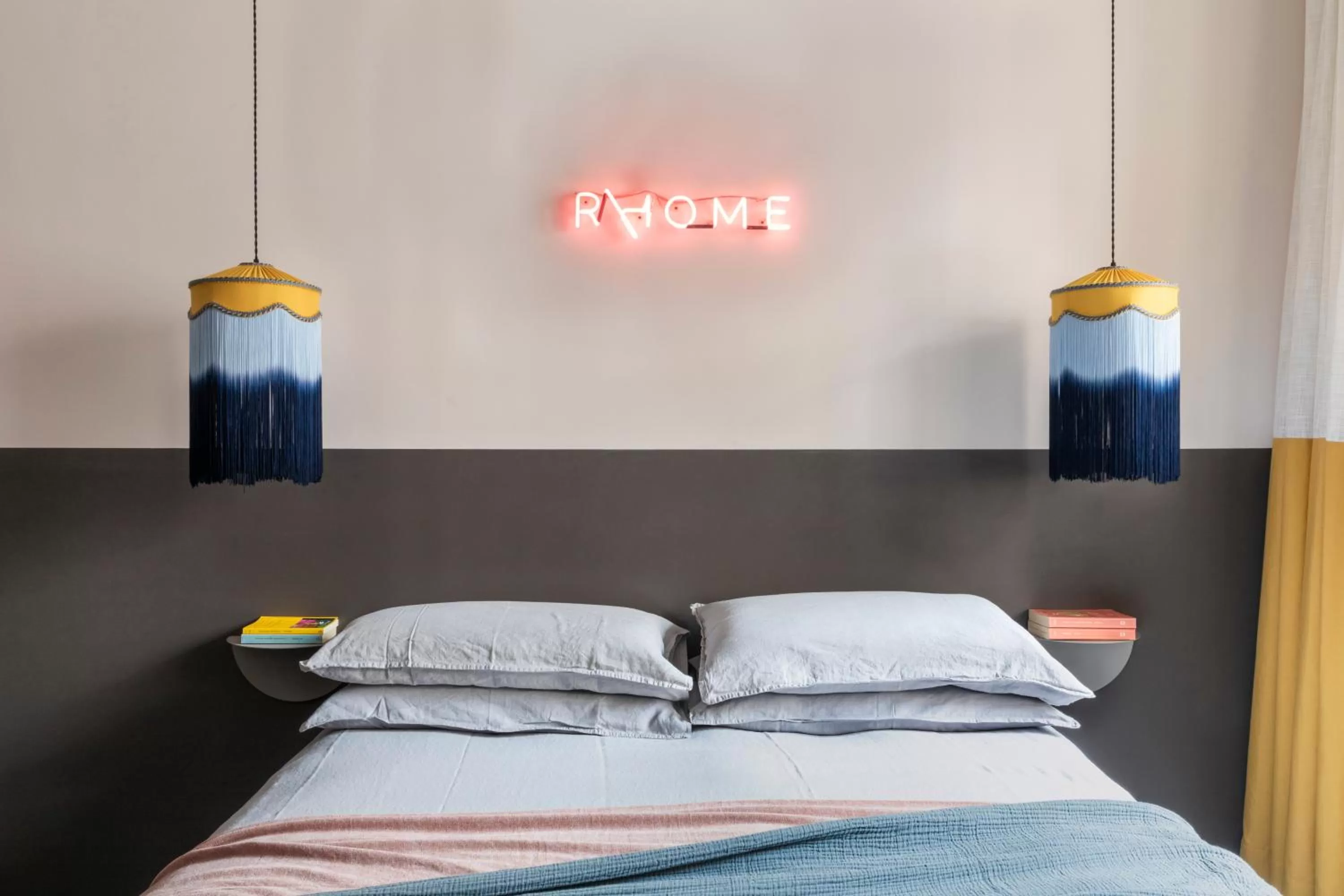 Photo of the whole room, Bed in MARCANTONIO HOME ROME - Vatican -