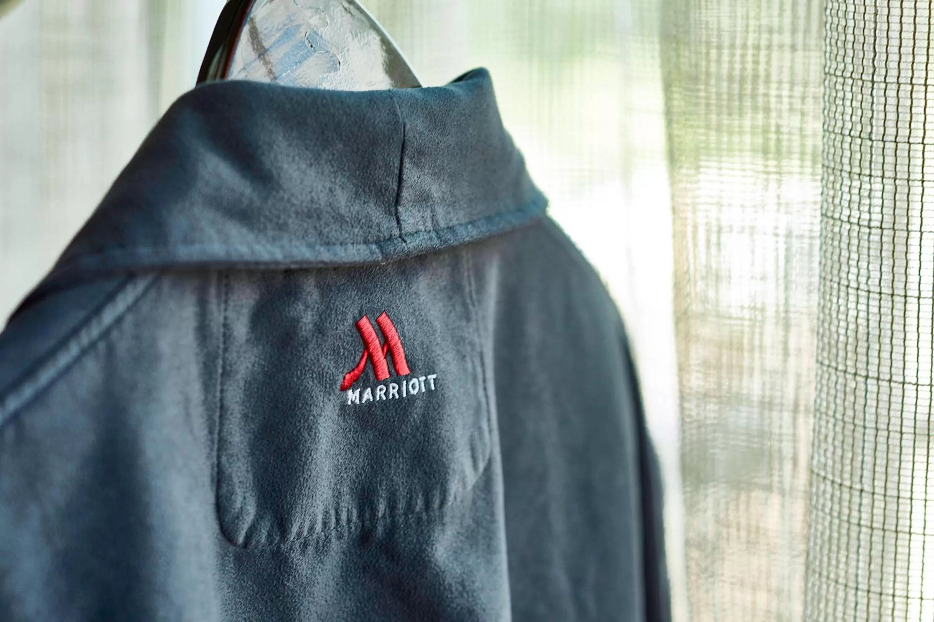 Photo of the whole room in Minneapolis Marriott West