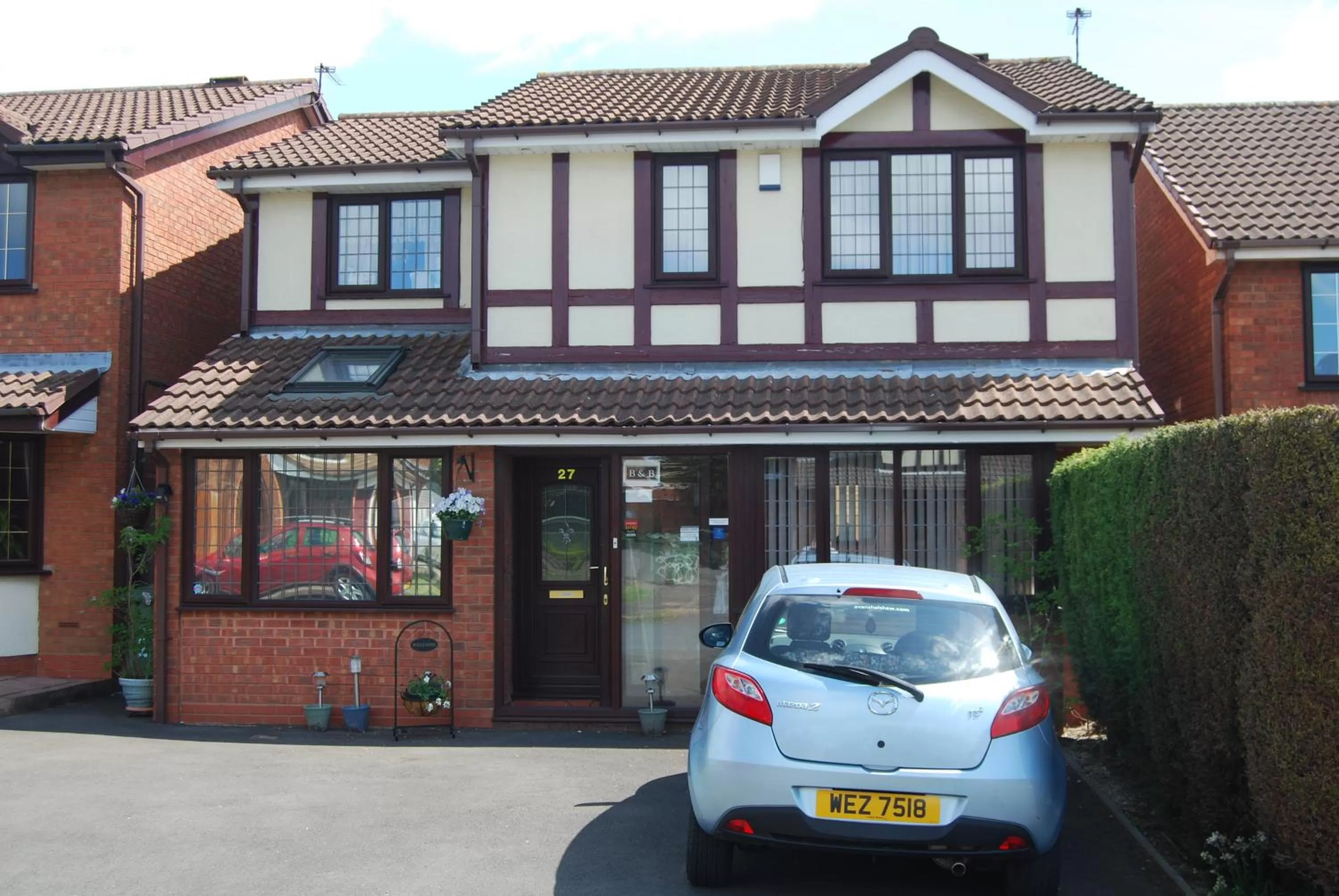 Facade/entrance, Property Building in Mike & Carolyn Ball B&B