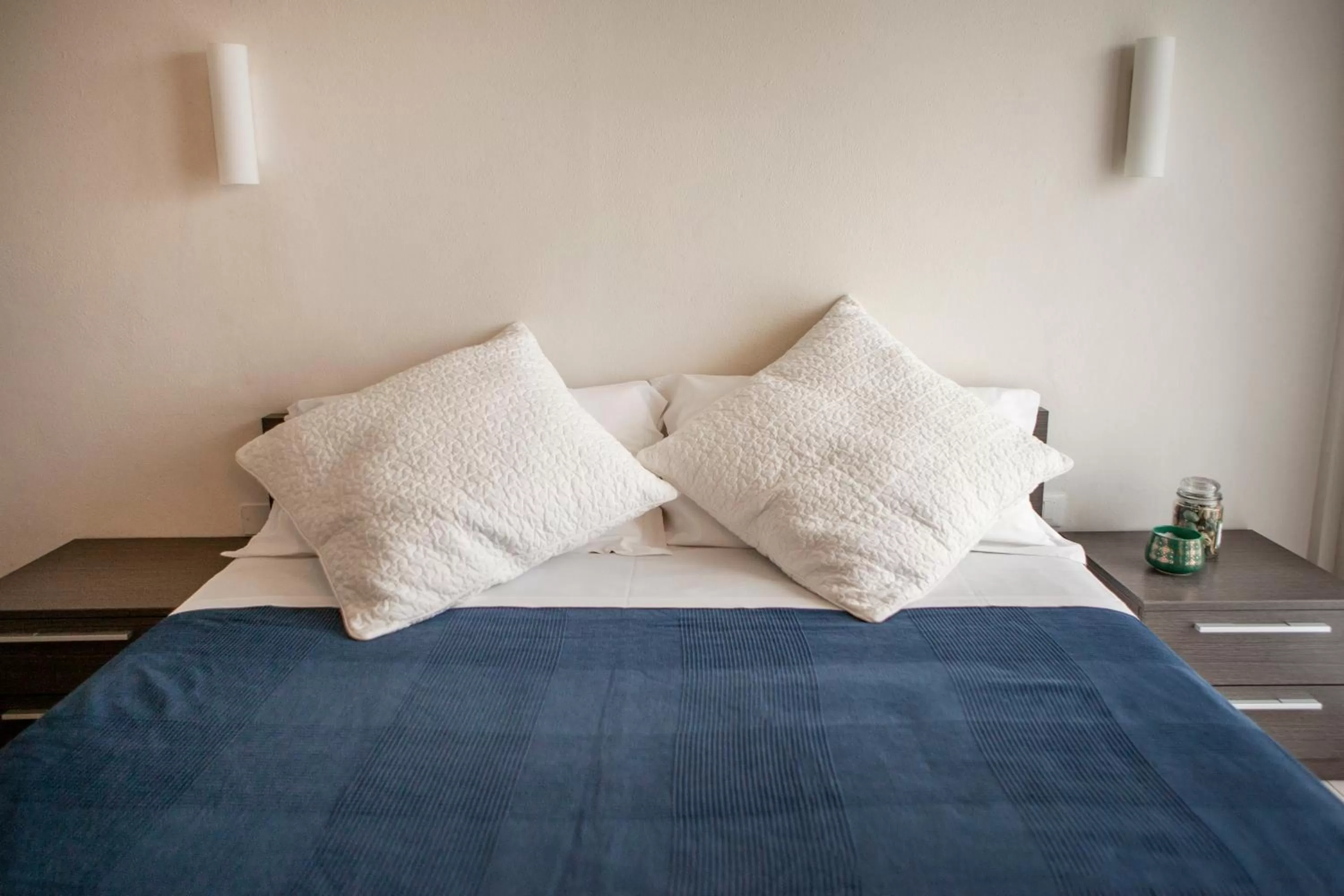 Bedroom, Bed in Residence Sunrise