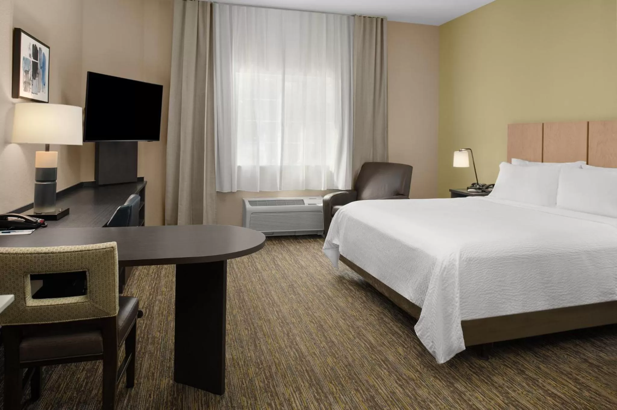 Photo of the whole room, Bed in Candlewood Suites Turlock by IHG