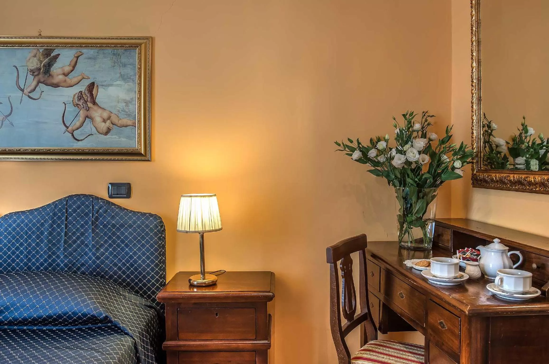 Decorative detail in Hotel Caracciolo